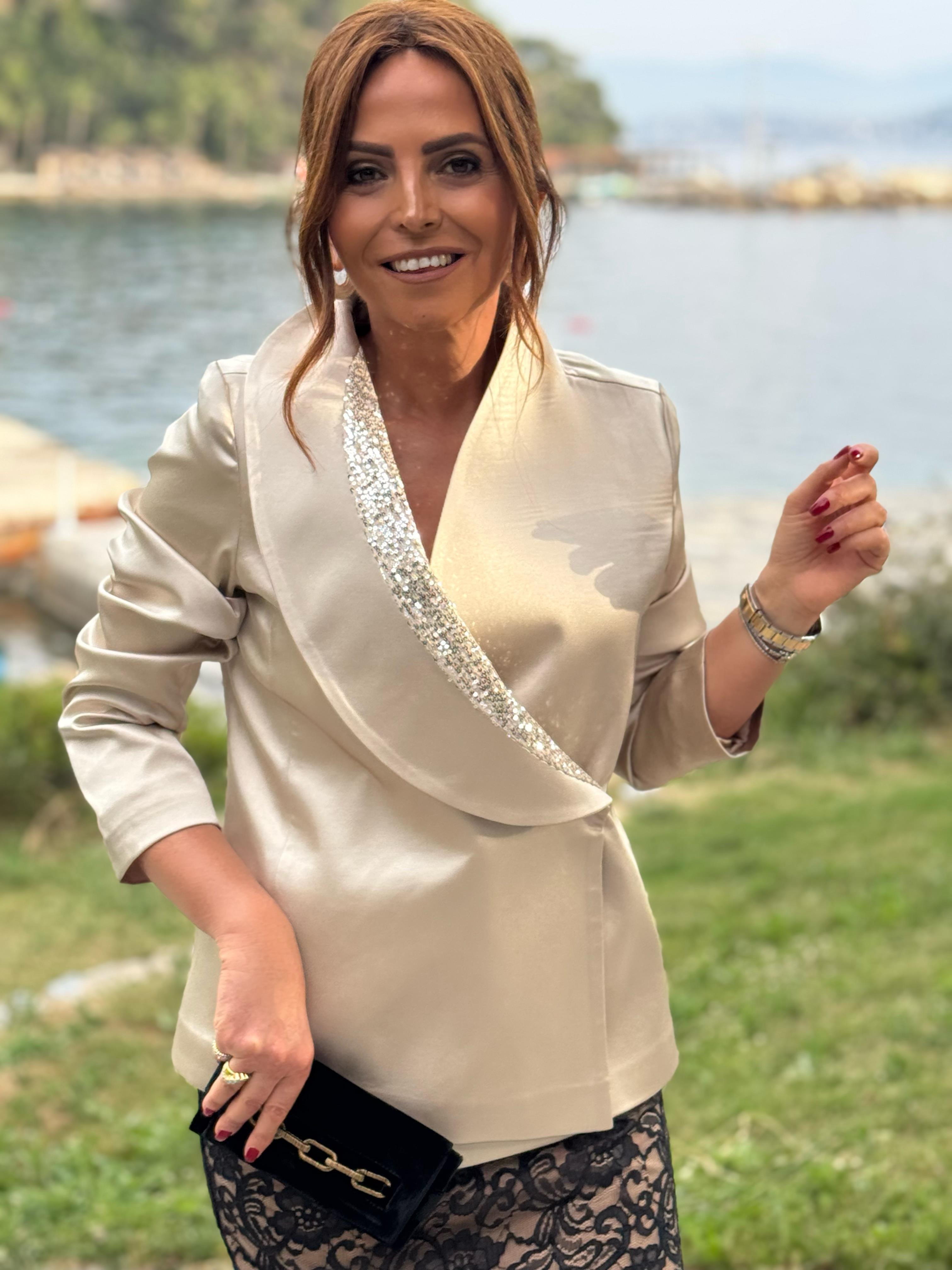 Tulipa Jacket Gold-Modalody-Plus Size Jackets