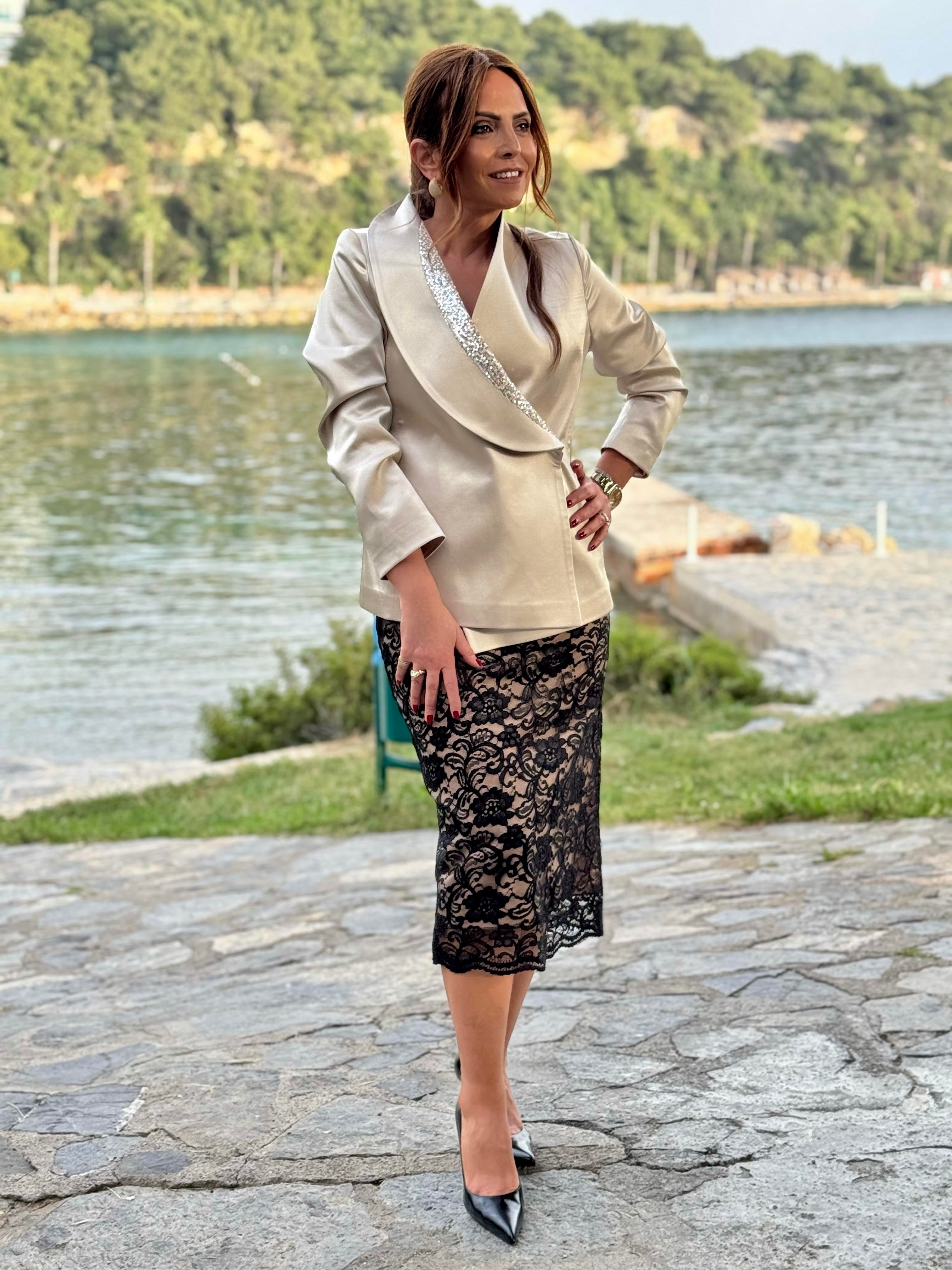 Tulipa Jacket Gold-Modalody-Plus Size Jackets