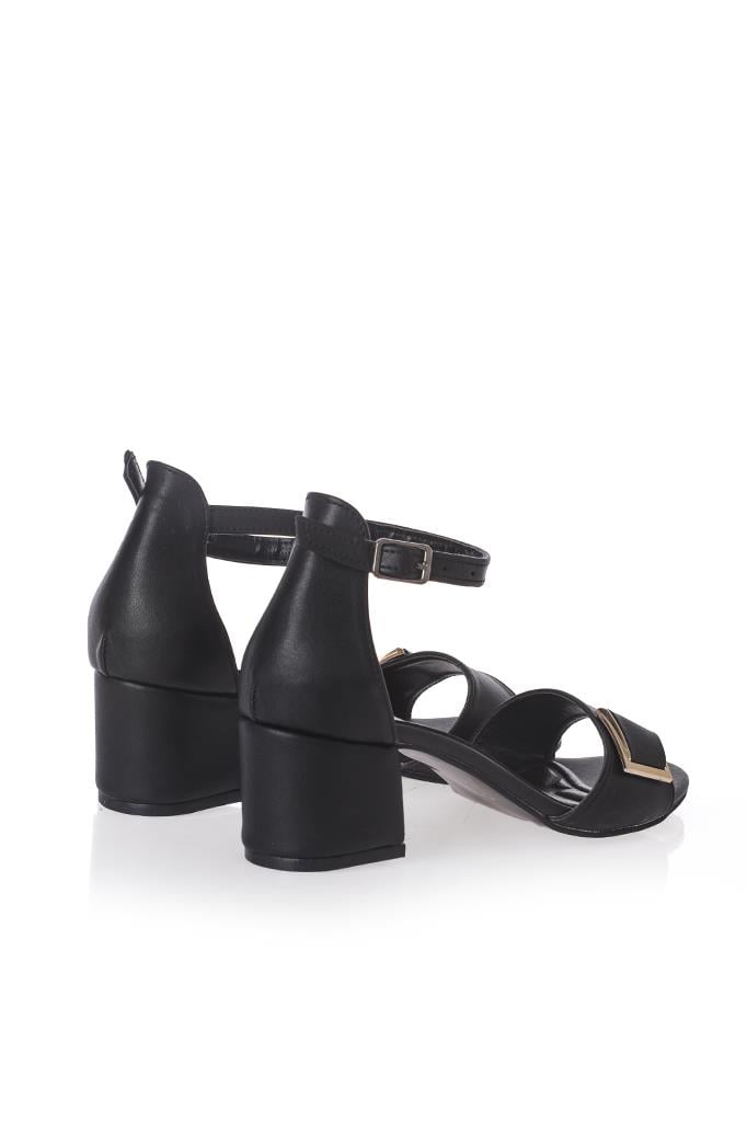 Bilekten Bağlı, Kalın Topuklu Tokalı Siyah Kadın Sandalet