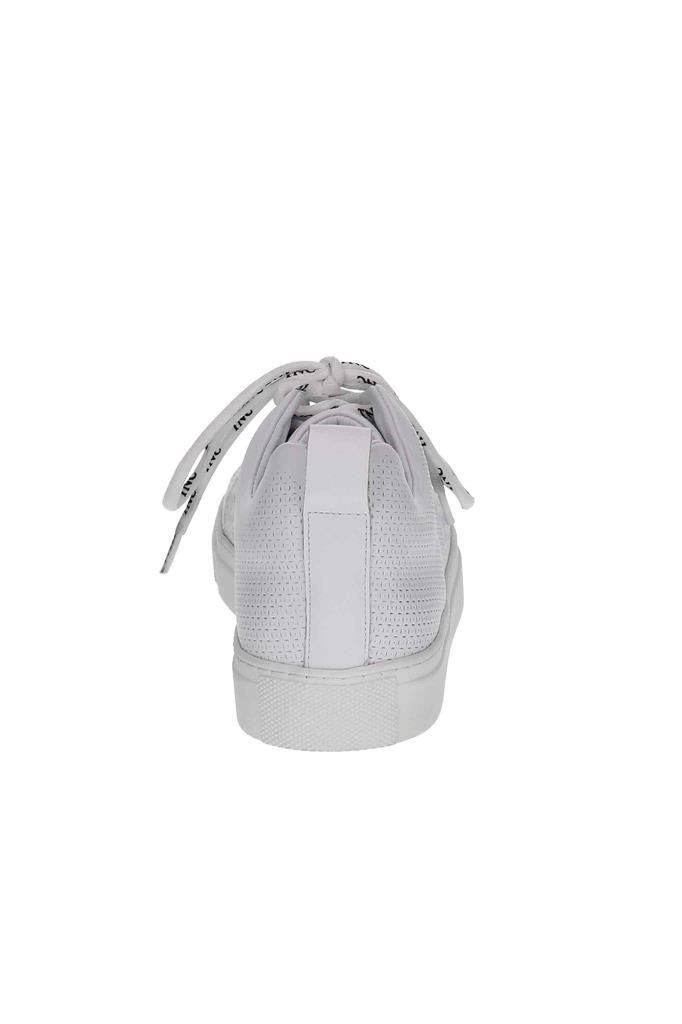 Konforlu ve Modern Kadın Beyaz Deri Ayakkabı