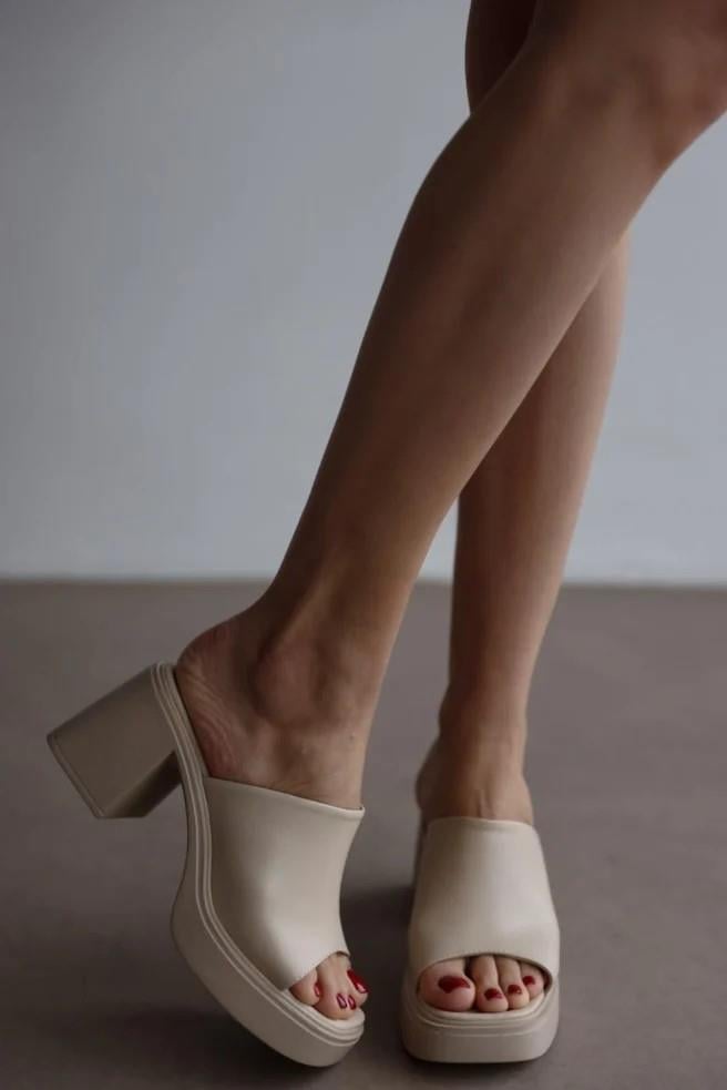 Yüksek Topuklu Rahat Bej Kadın Terlik