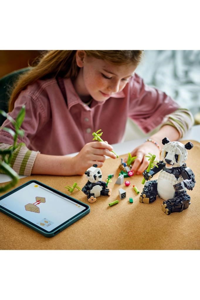 LEGO Creator 3’ü 1 Arada Vahşi Hayvanlar: Panda Ailesi 31165 - 8+ Yaratıcı Oyuncak Yapım Seti (626P