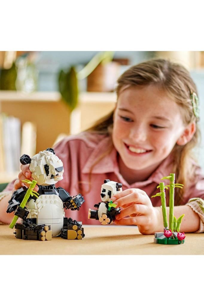 LEGO Creator 3’ü 1 Arada Vahşi Hayvanlar: Panda Ailesi 31165 - 8+ Yaratıcı Oyuncak Yapım Seti (626P