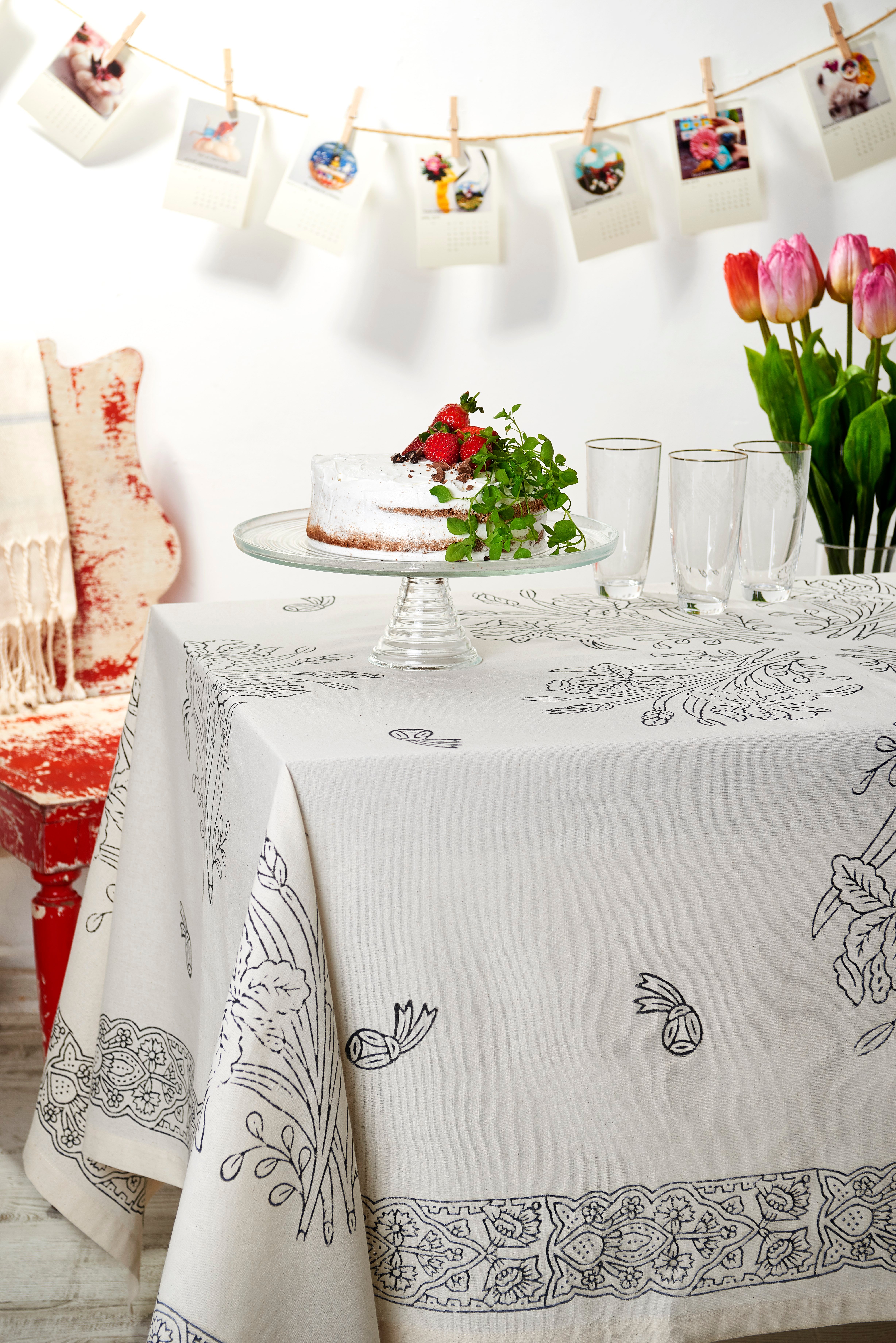 Tablecloth, square, creamTableware