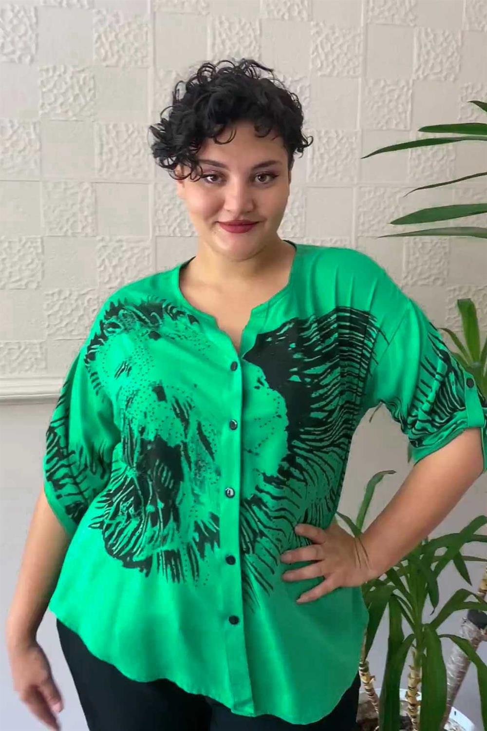 Baskılı Taş Detay Büyük Beden Gömlek Bluz Yeşil