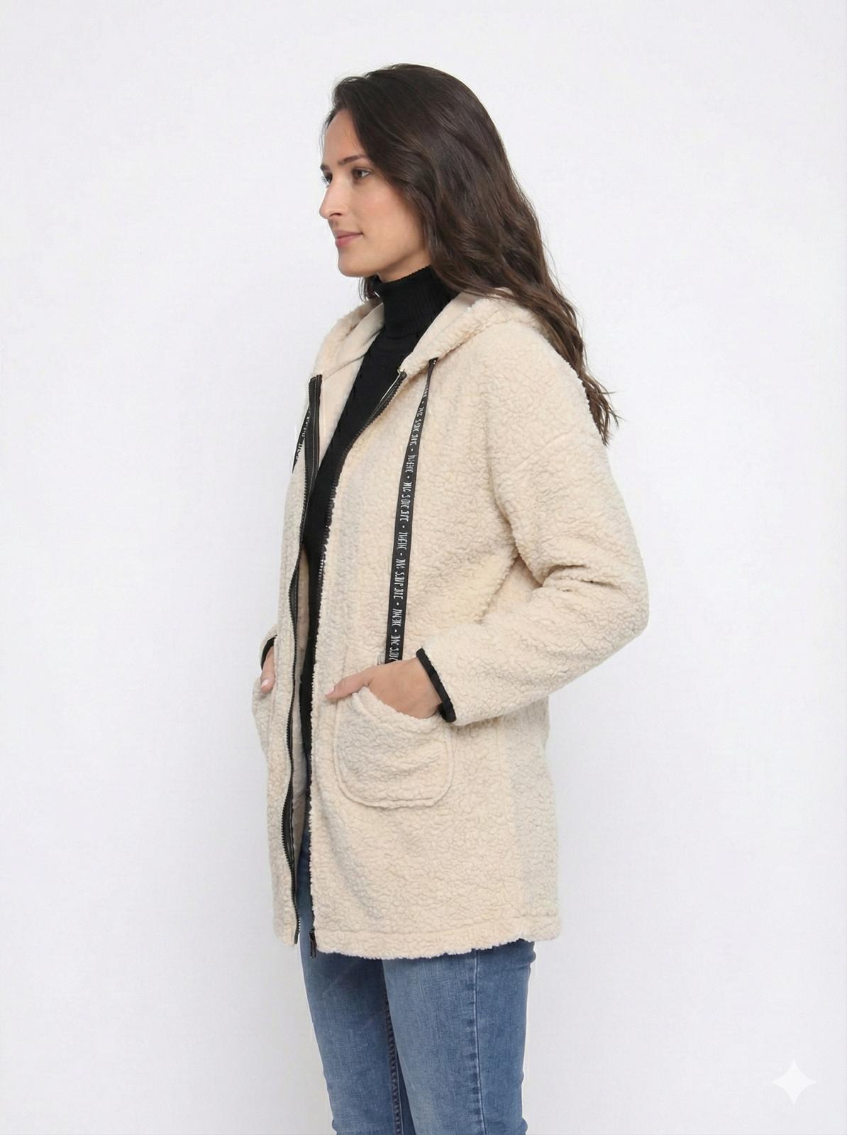 KAPÜŞONLU BUKLET BÜYÜK BEDEN  DİZ ÜSTÜ MONT ekru