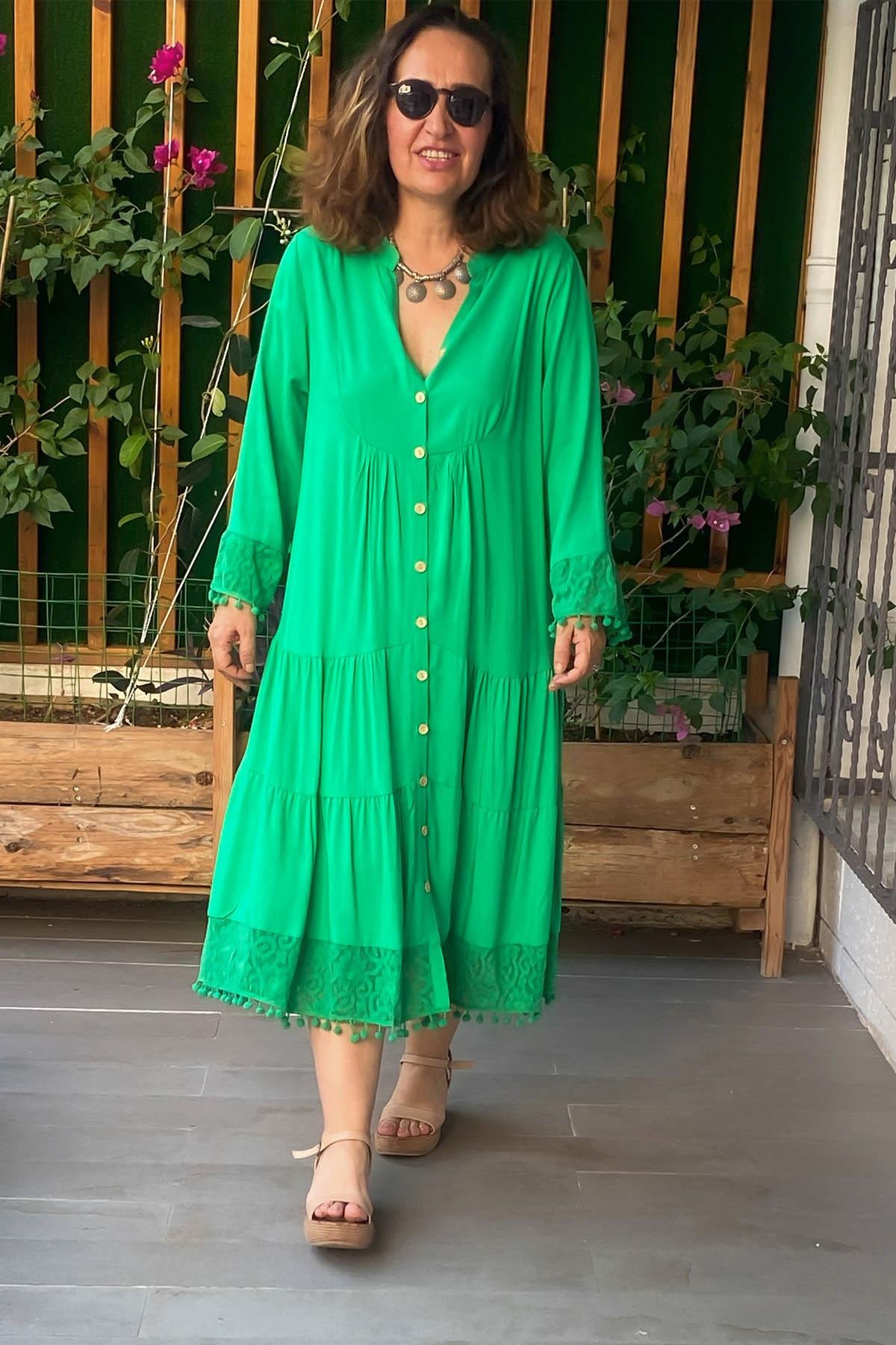 Kol Ve Eteği Dantel Detaylı Ponponlu Büyük Beden Elbise Yeşil