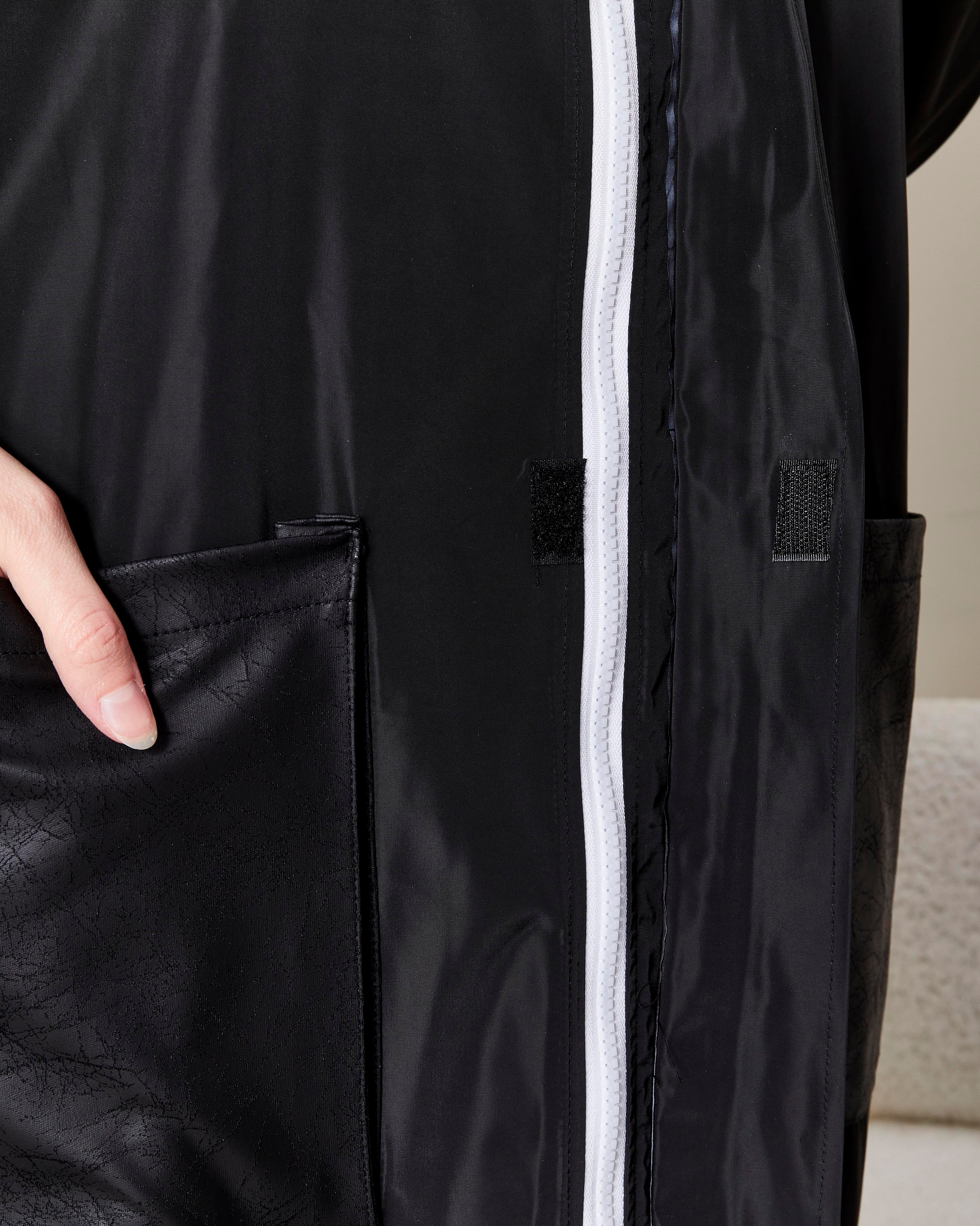 Modern Kesim Kapüşonlu Yağmurluk Siyah