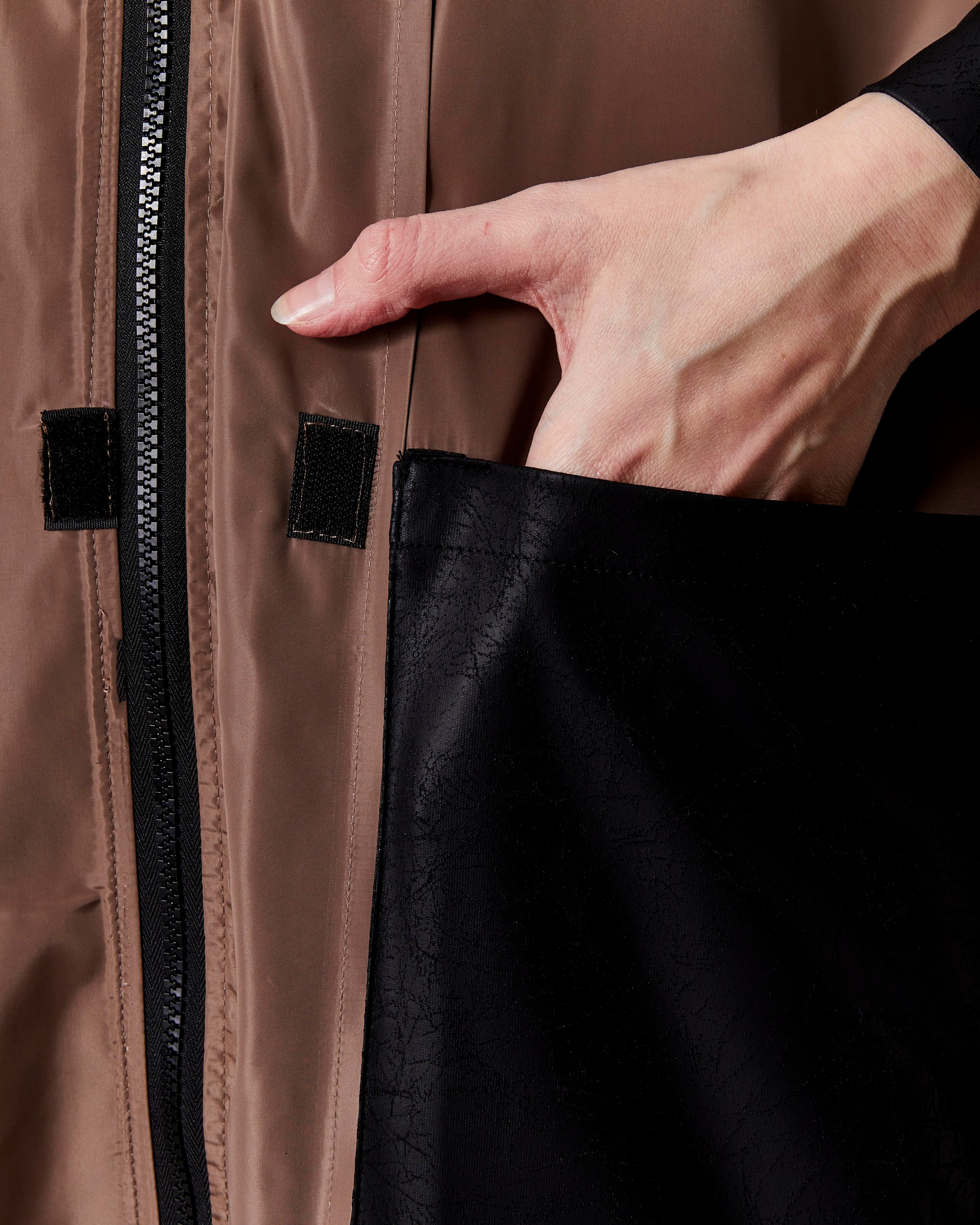 Modern Kesim Kapüşonlu Yağmurluk Vizon