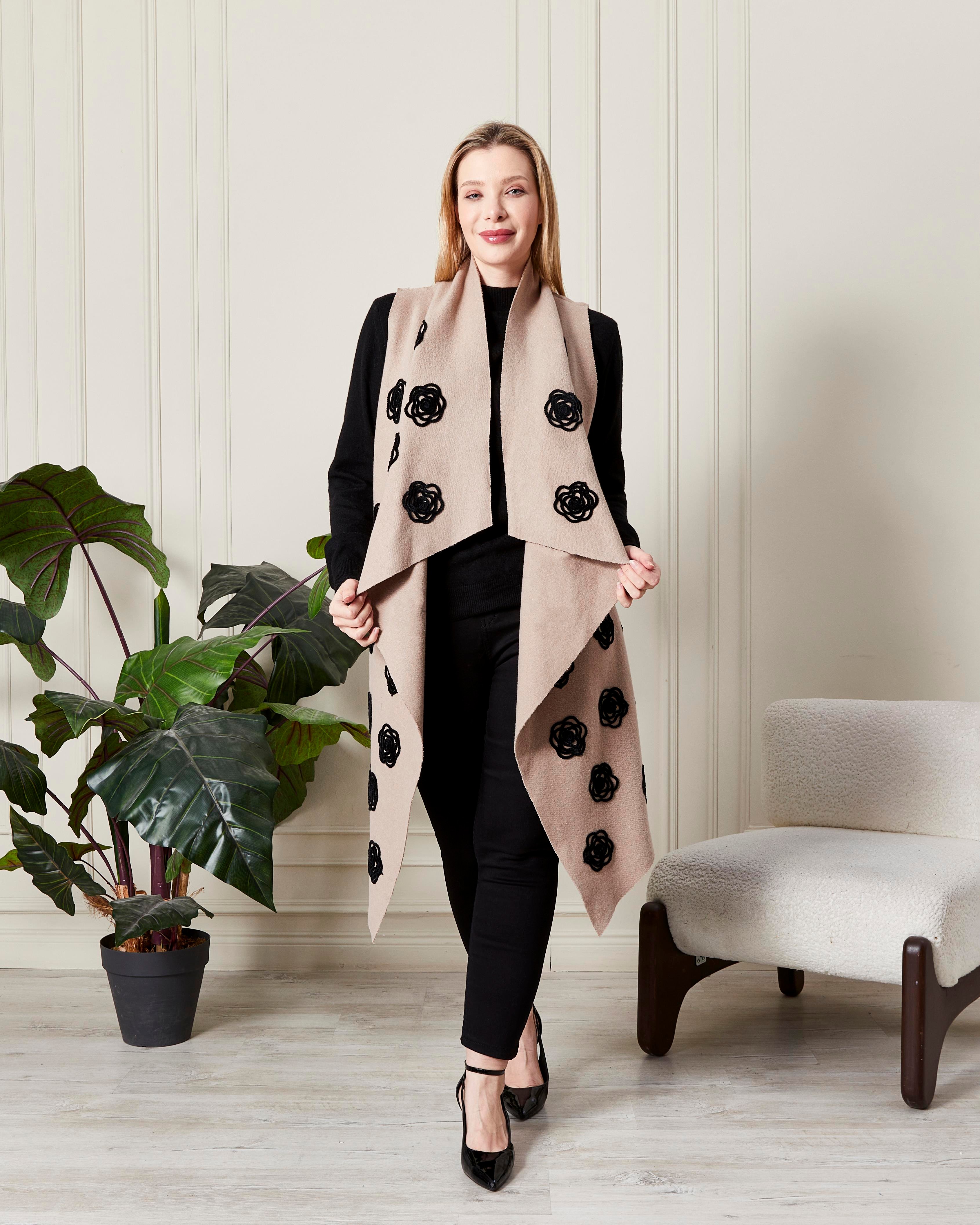 Nakış Detaylı Şal Yaka Uzun Yelek Krem