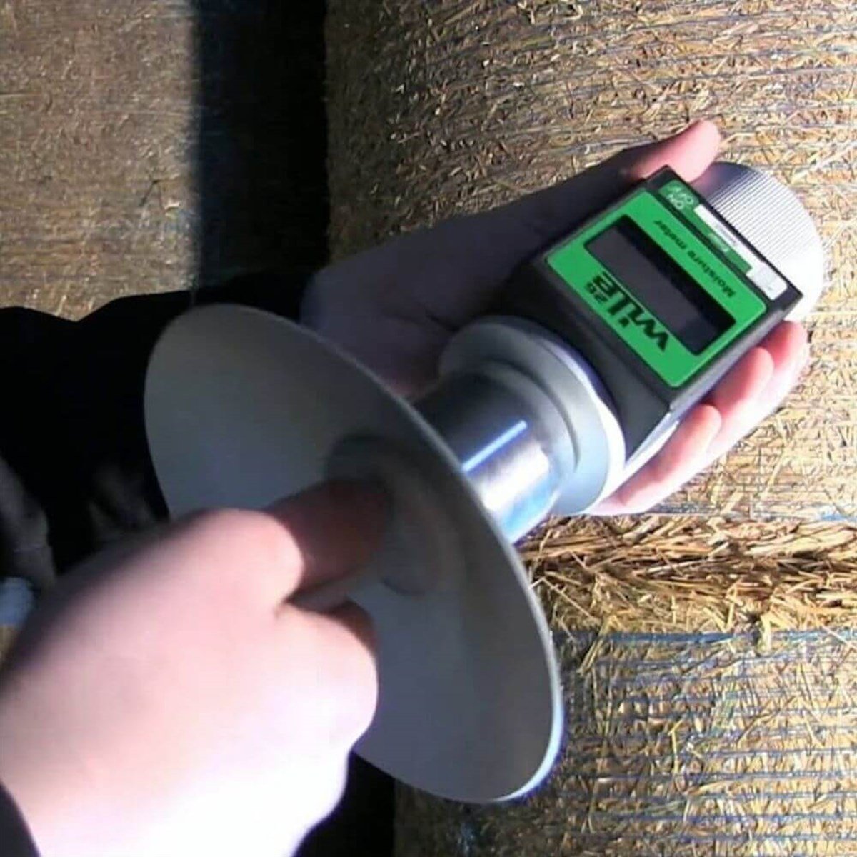 WİLE 26 SAMAN VE OT NEM ÖLÇER (ÇANAK TİP) | zoofarm.com.tr WİLE 26 SAMAN VE OT NEM ÖLÇER (ÇANAK TİP) YEM KIRMA MAKİNASI ÖLÇÜM CİHAZLARIWİLE zoofarm