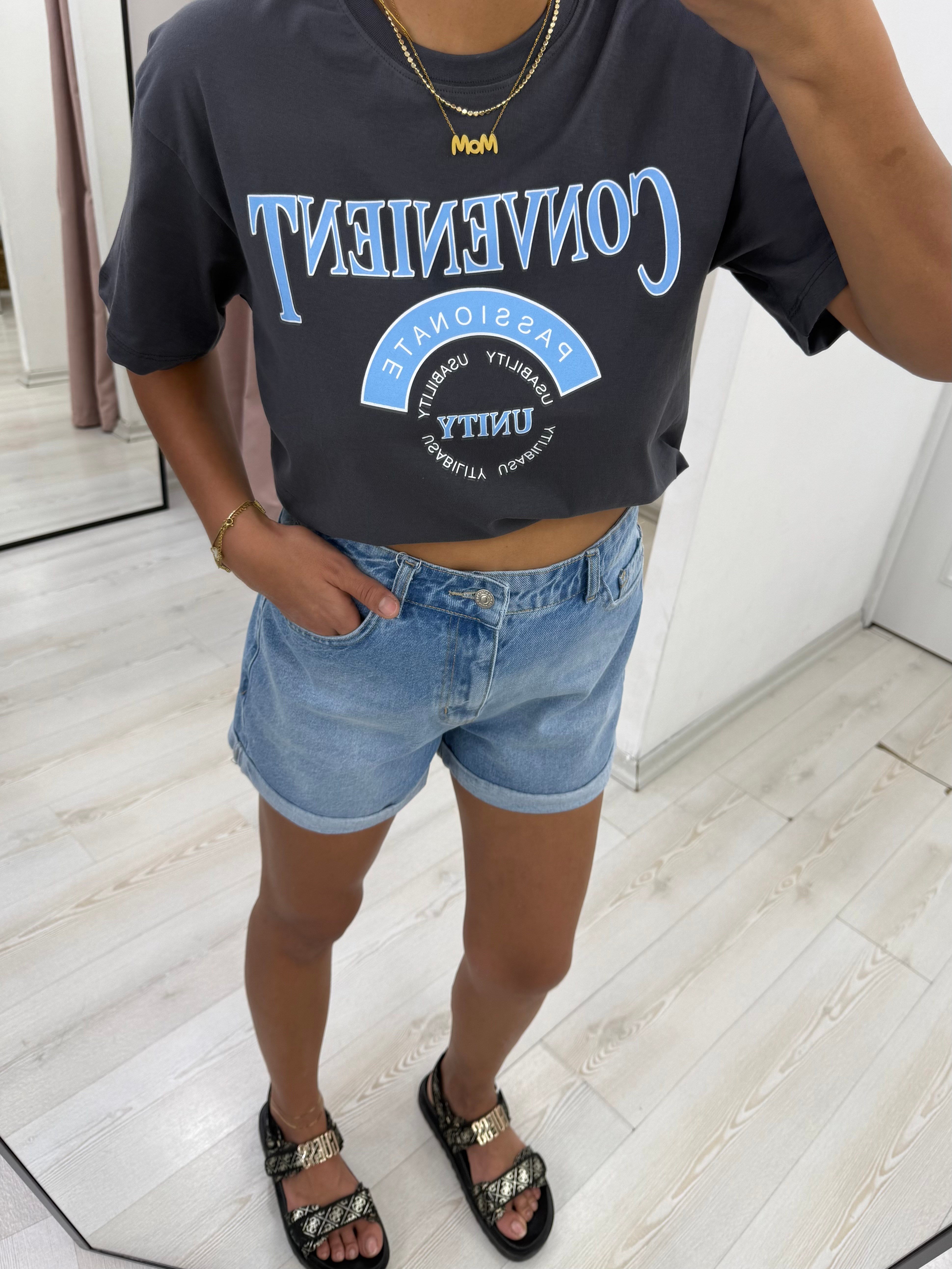 Katlı Paça Denim Şort