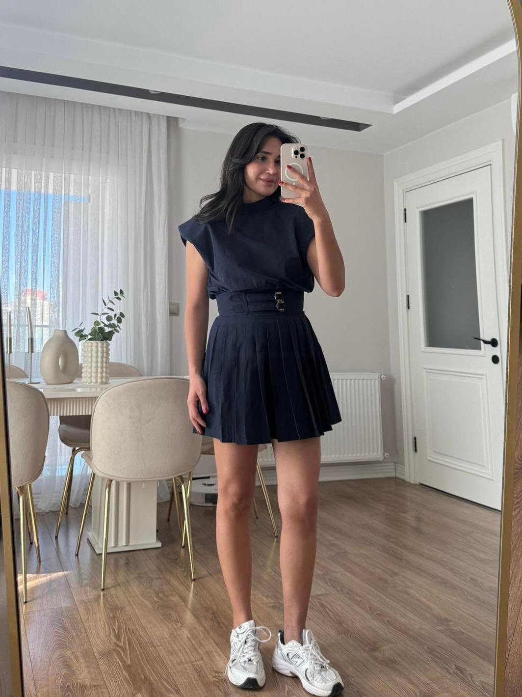 Kemer Detaylı Vatkalı Elbise 