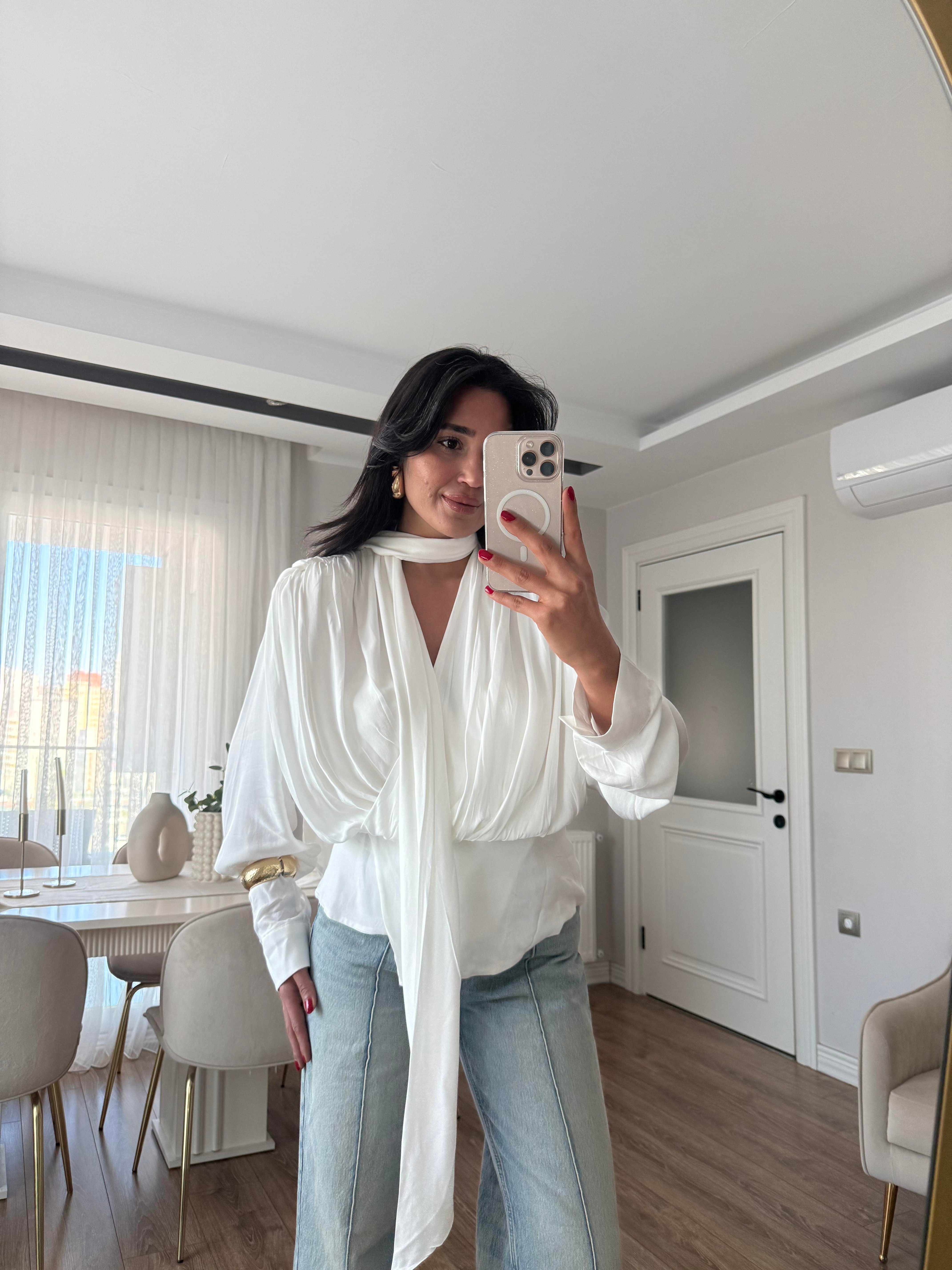 Pileli Vatkalı Fularlı Bluz