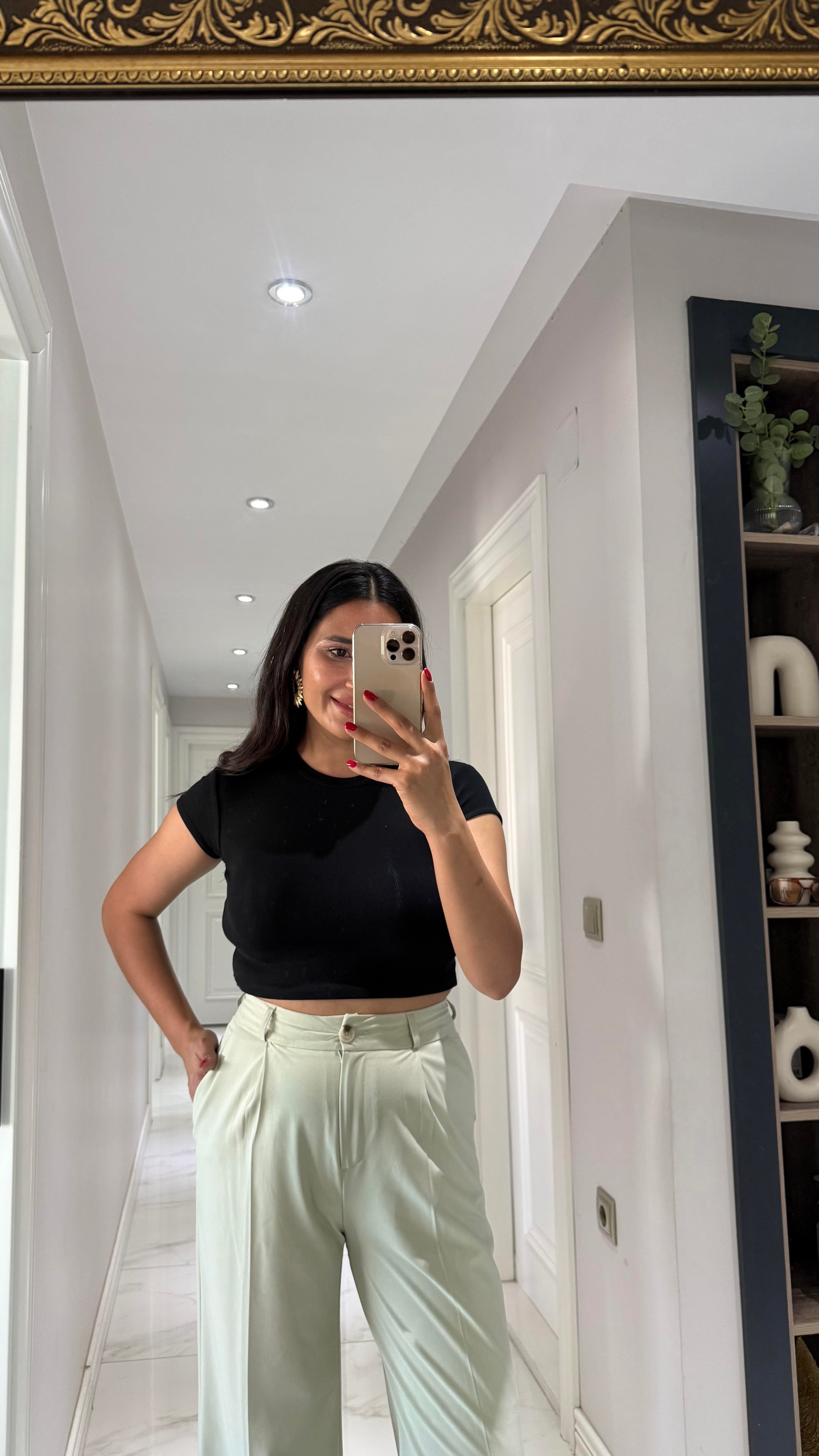SİYAH  CROP 