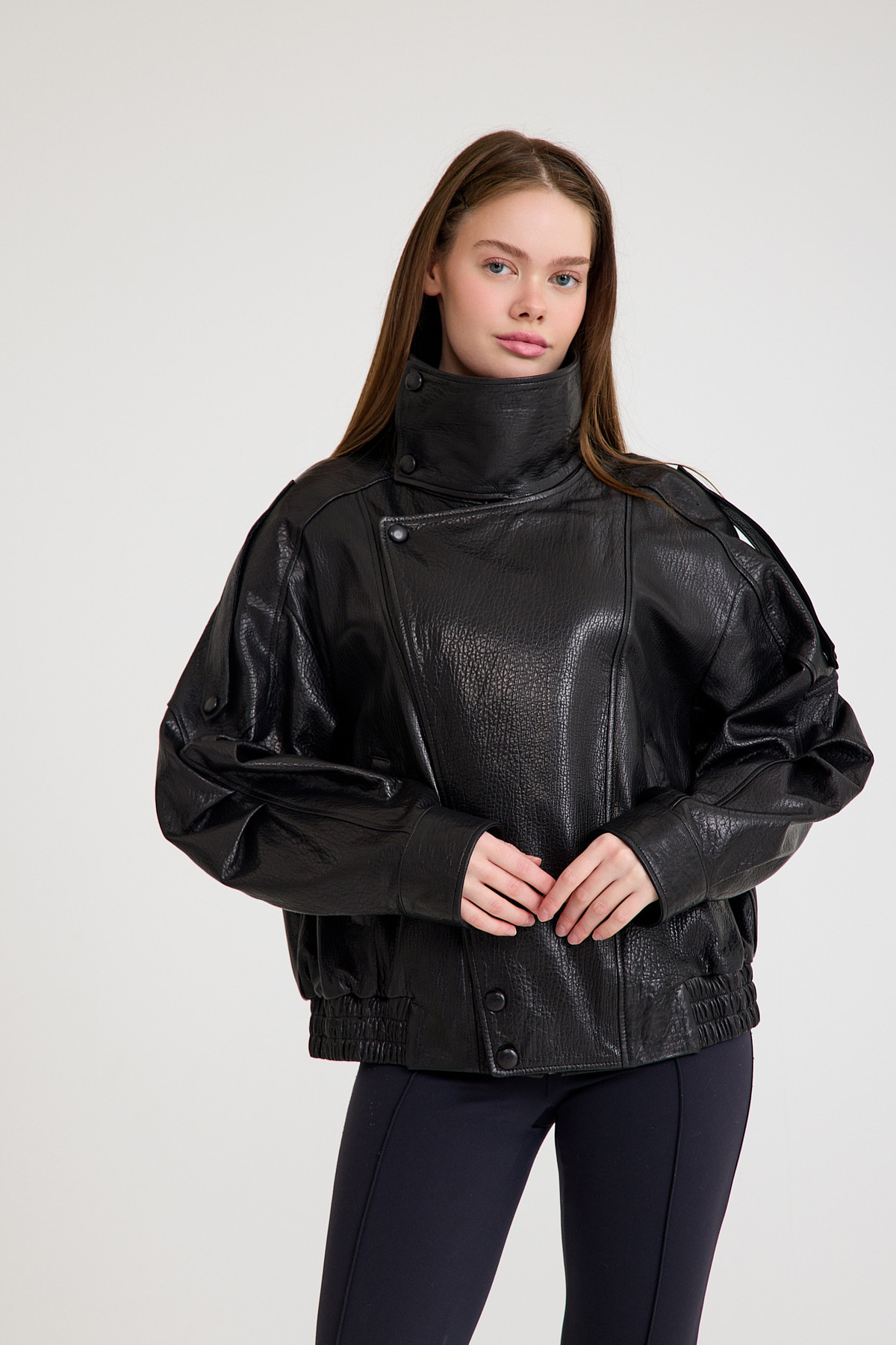 Oversize Bayan Deri Ceket (Kısa) – VB-22-BK-2847-24114