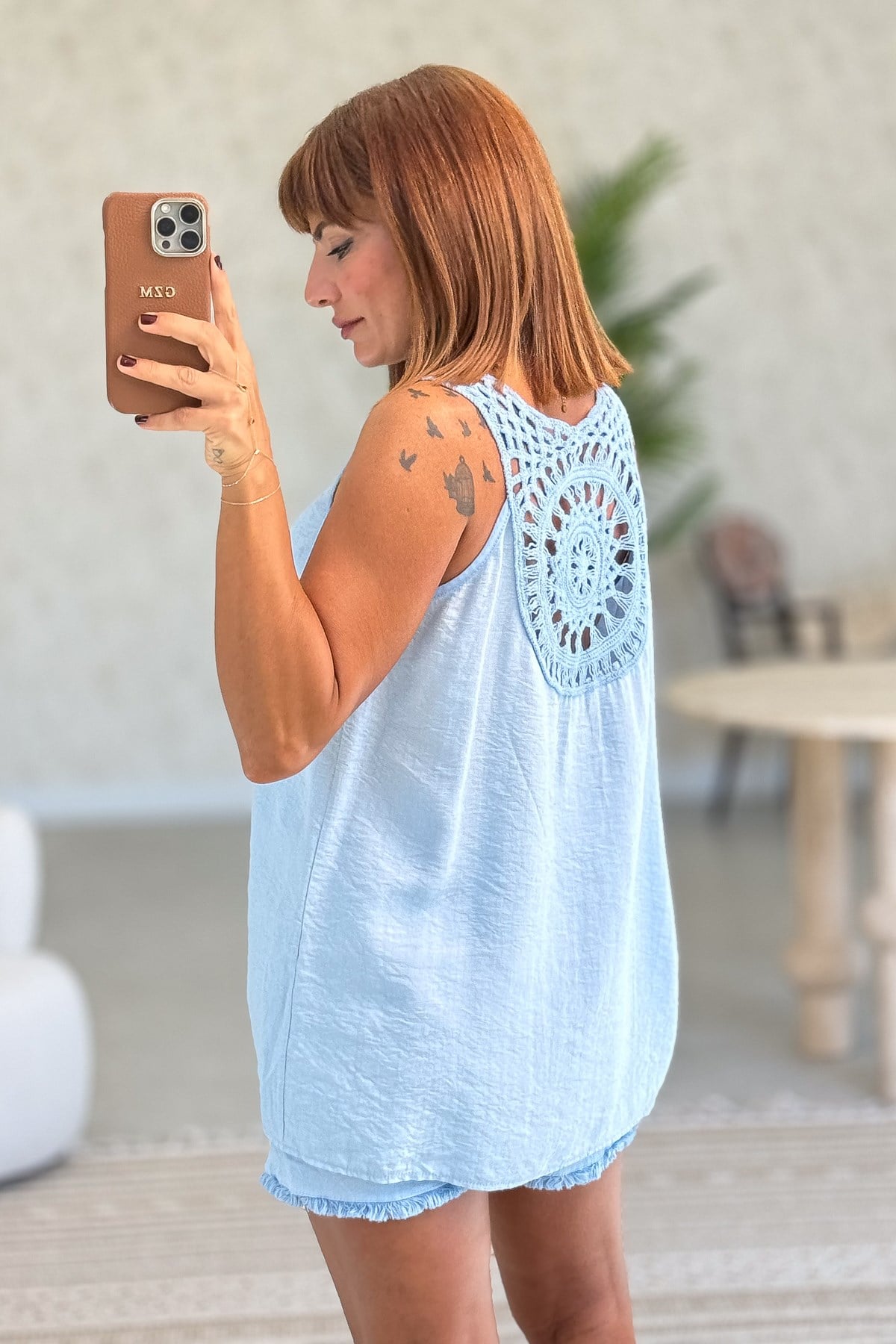 Arkası Motifli Askılı Viskon Bluz Bebe Mavi RenkBLUZ