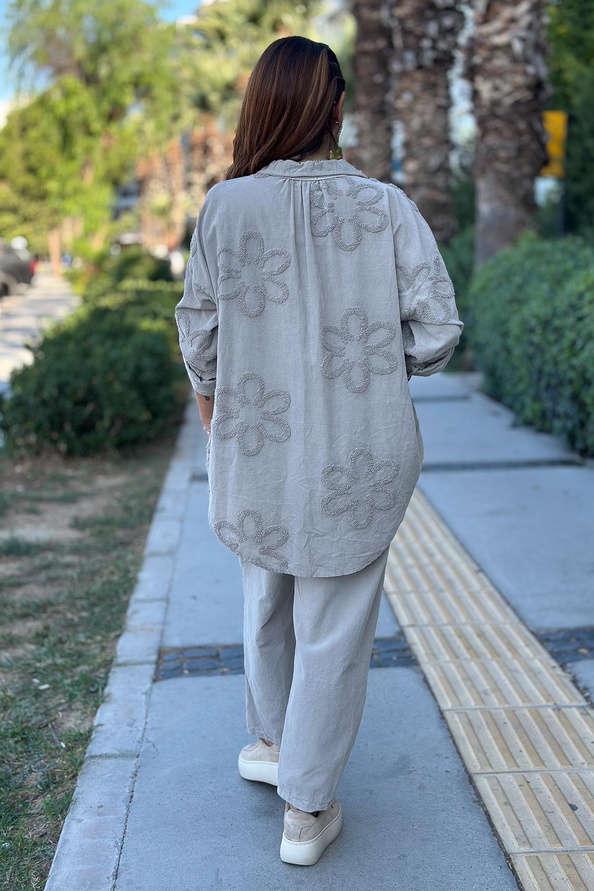 Çiçek Kabartmalı Kadife Gömlek Bej RenkGÖMLEK