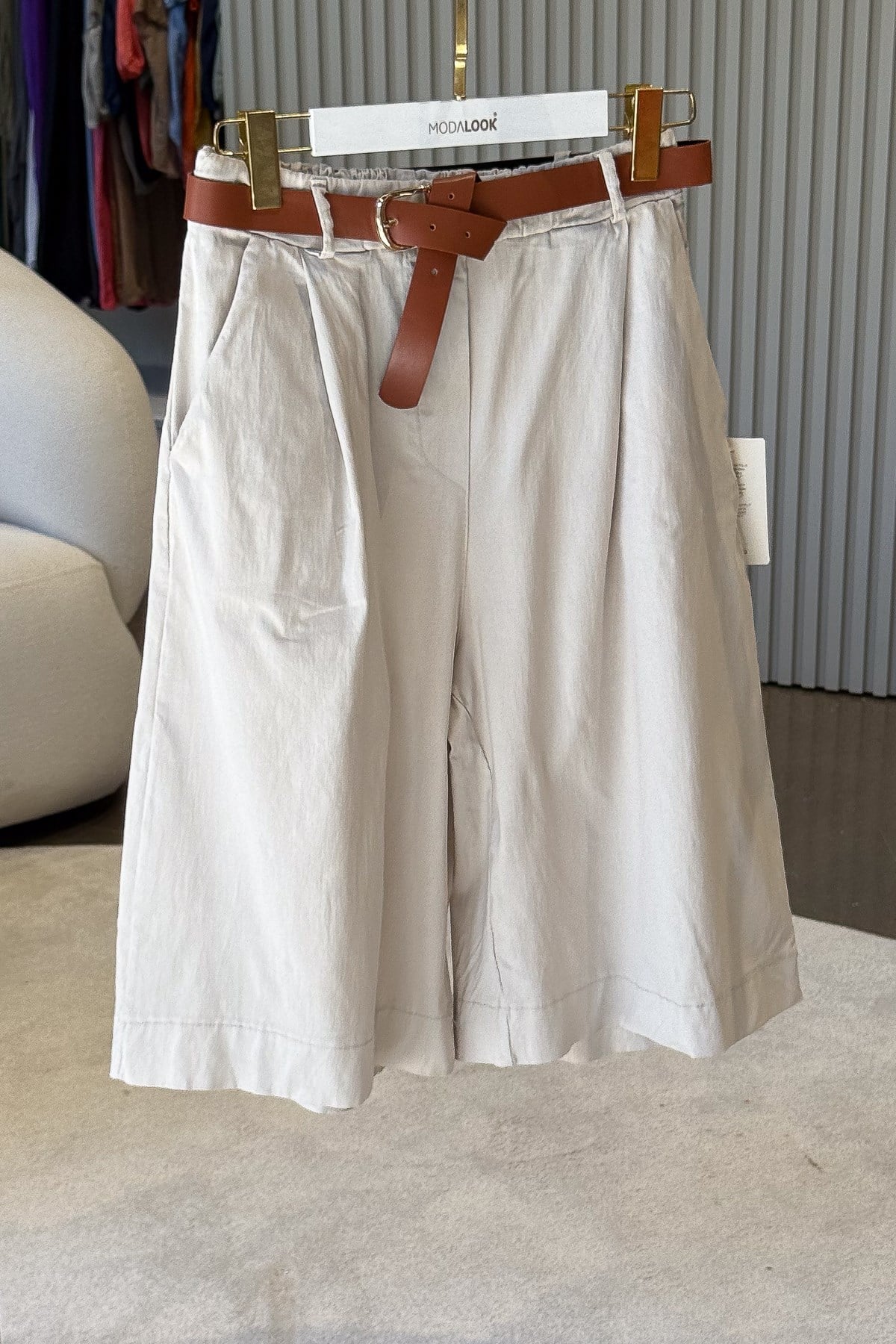 Diz Altı Bermuda Likralı Viskon Şort Bej RenkŞORT