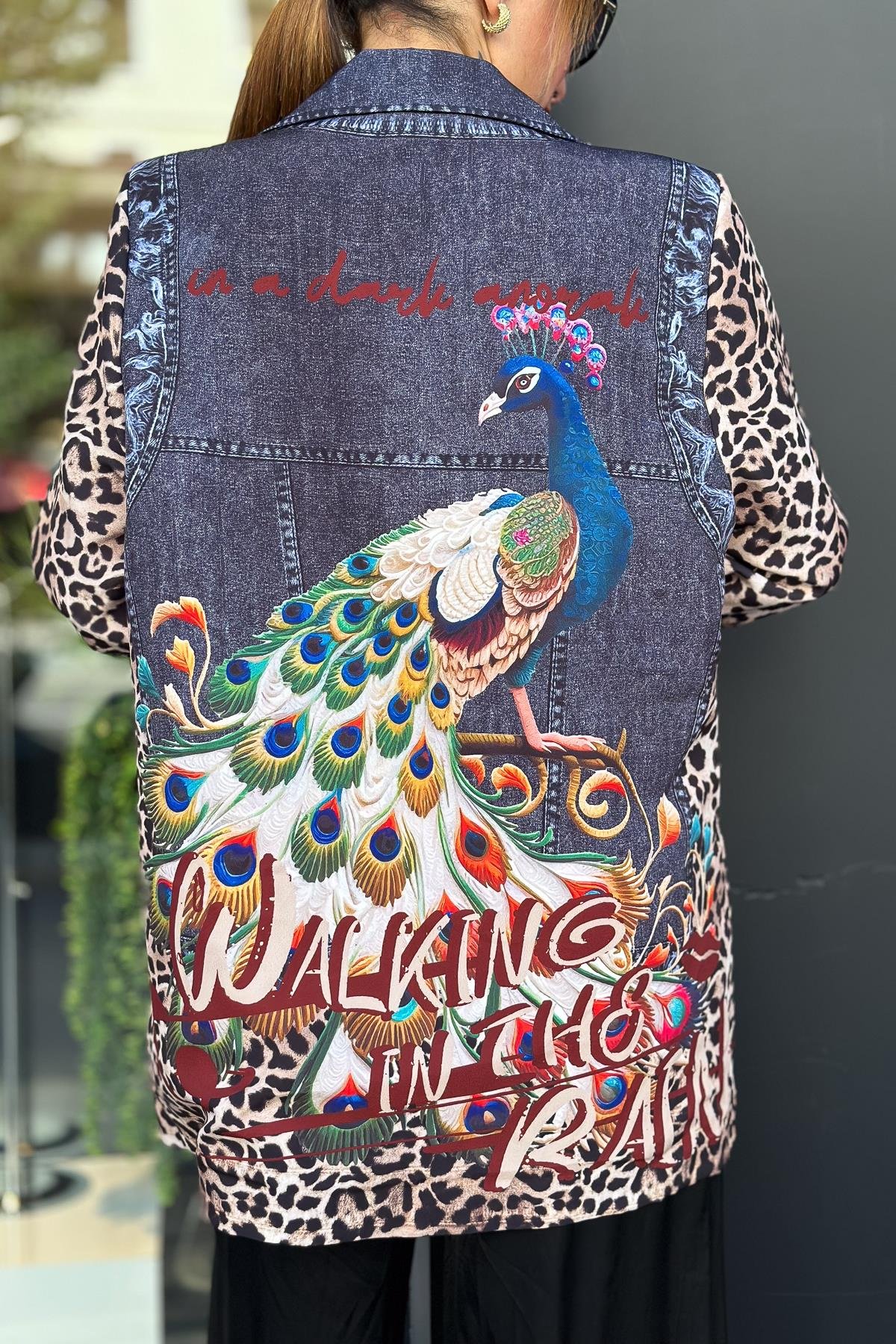 Kot Detaylı Tavuskuşu Baskılı Blazer Ceket Bej RenkCEKET
