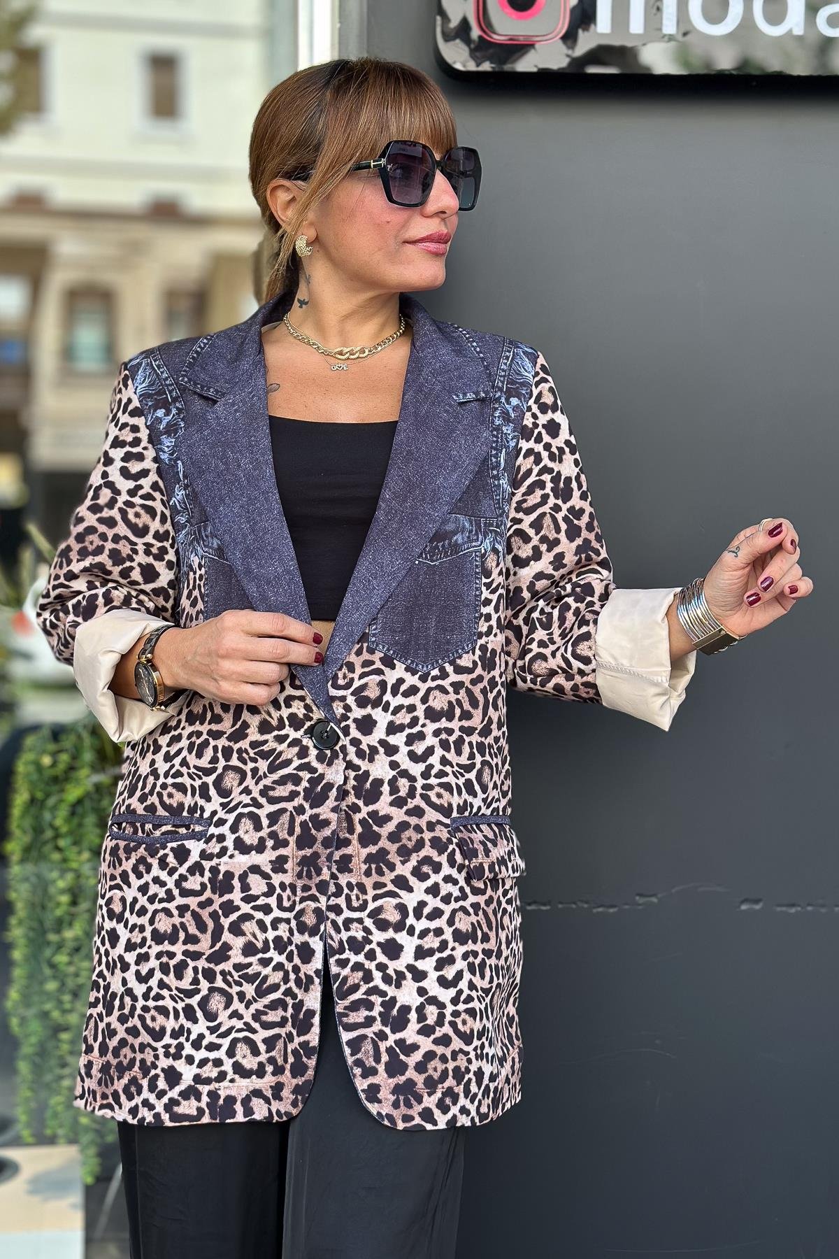 Kot Detaylı Tavuskuşu Baskılı Blazer Ceket Bej RenkCEKET