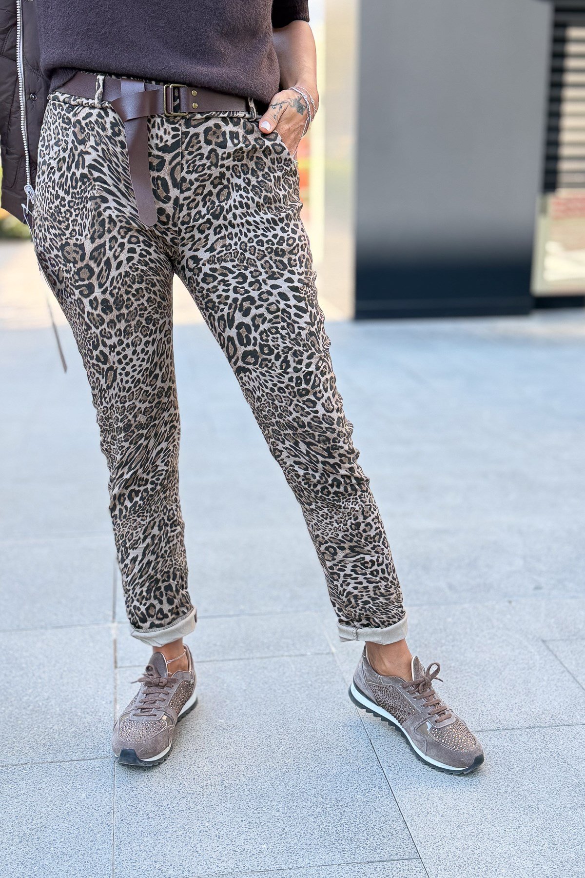 Leopar Desen Kemerli Likralı Pantolon Vizon RenkPANTOLON