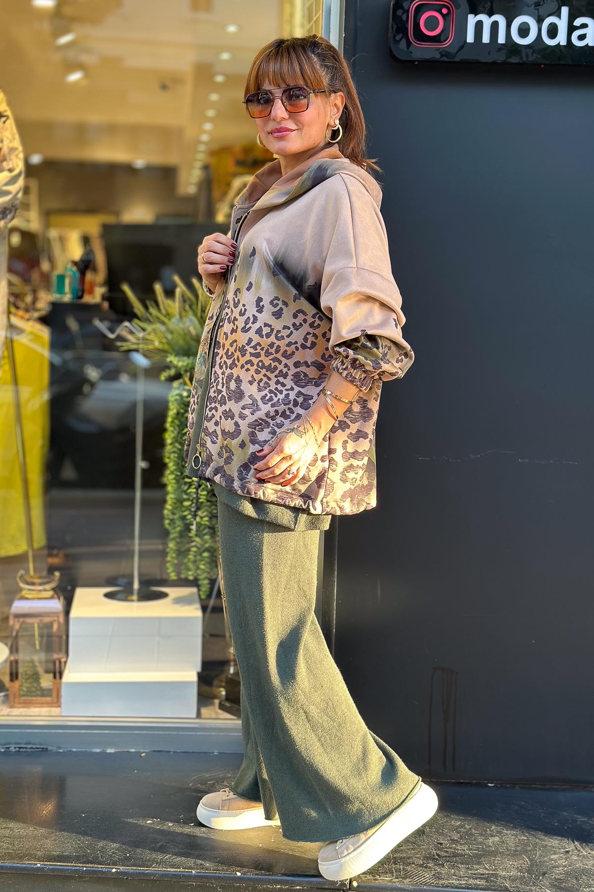 Leopar Desenli Kapüşonlu Güderi Ceket Camel RenkCEKET