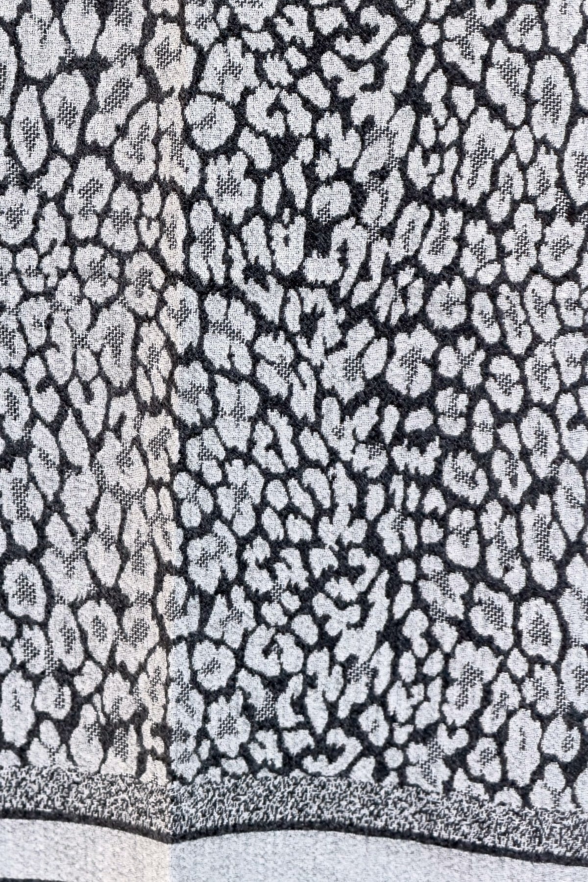 Leopar Desenli Kaşmir Şal Bej RenkŞAL & FULAR