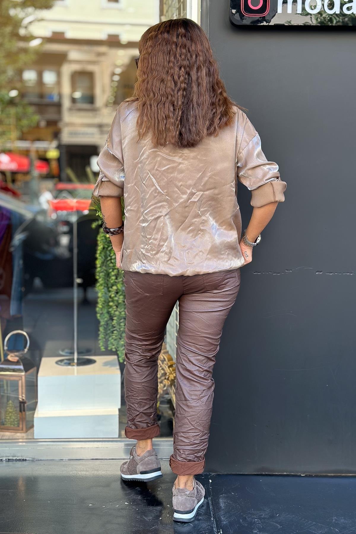Leopar Desenli Parlak Saten Gömlek Camel RenkGÖMLEK