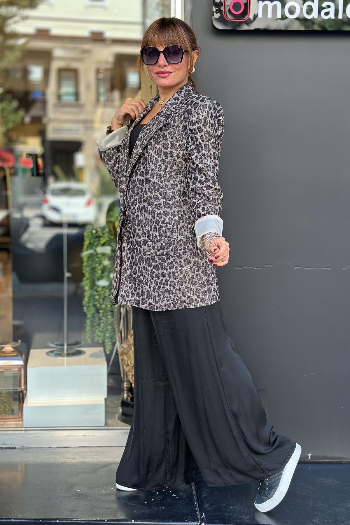 Leopar Desenli Simli Kumaş Blazer Ceket Bej RenkCEKET