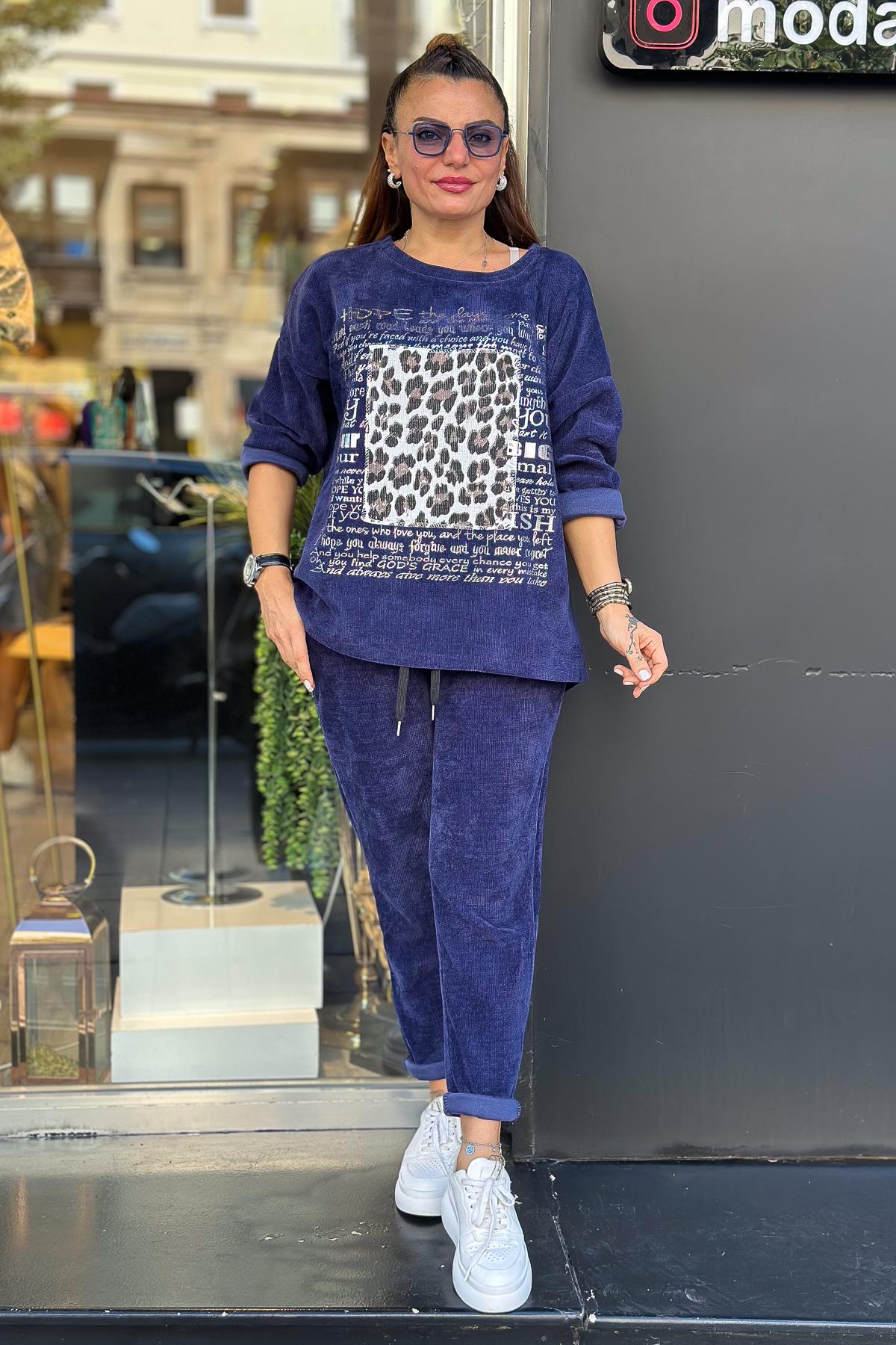 Leopar Desenli Yuvarlak Yaka Kadife Sweet Lacivert RenkBLUZ