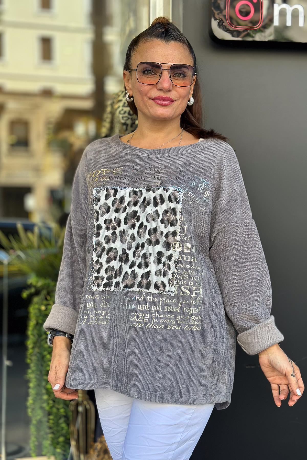 Leopar Desenli Yuvarlak Yaka Kadife Sweet Gri RenkBLUZ
