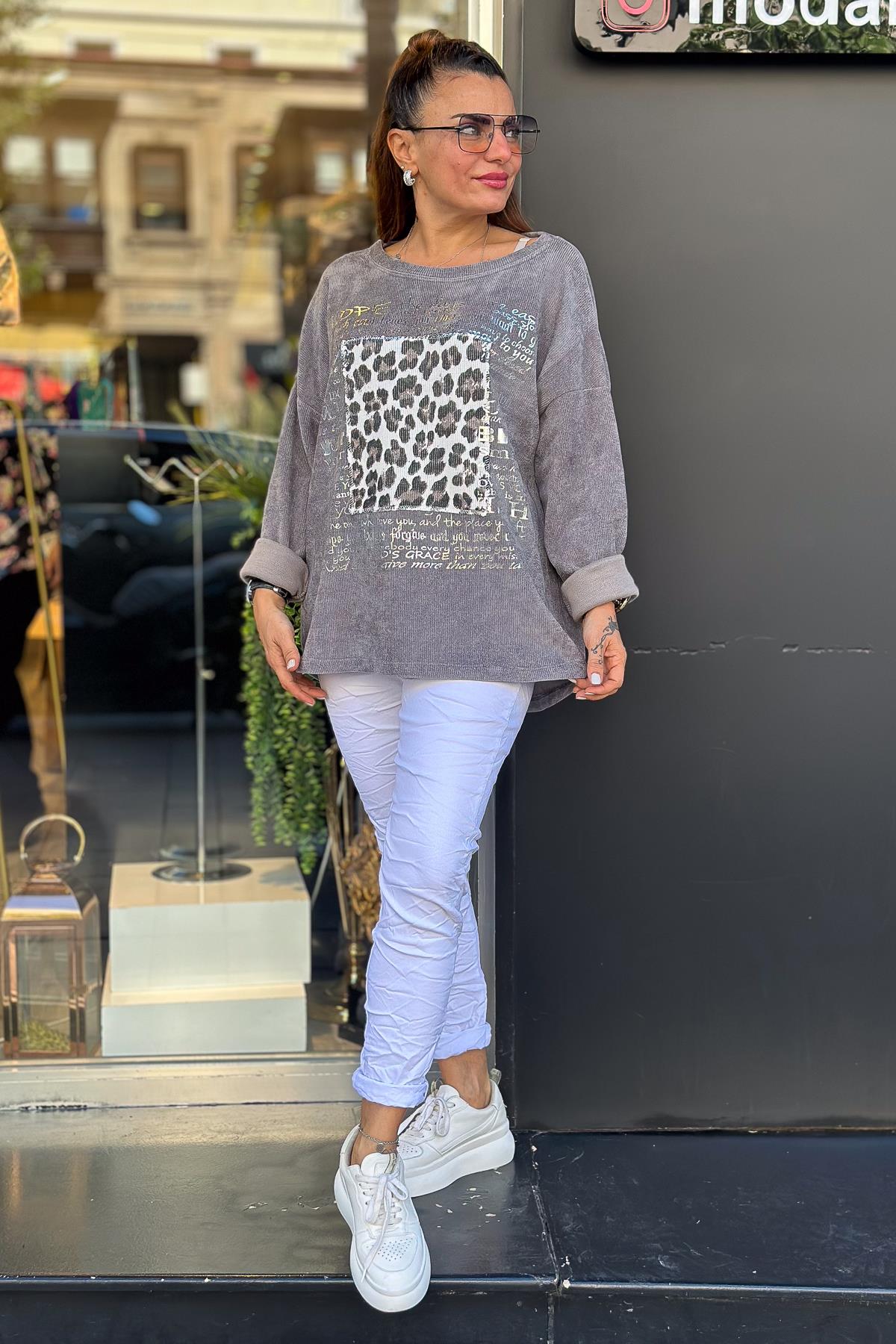 Leopar Desenli Yuvarlak Yaka Kadife Sweet Gri RenkBLUZ