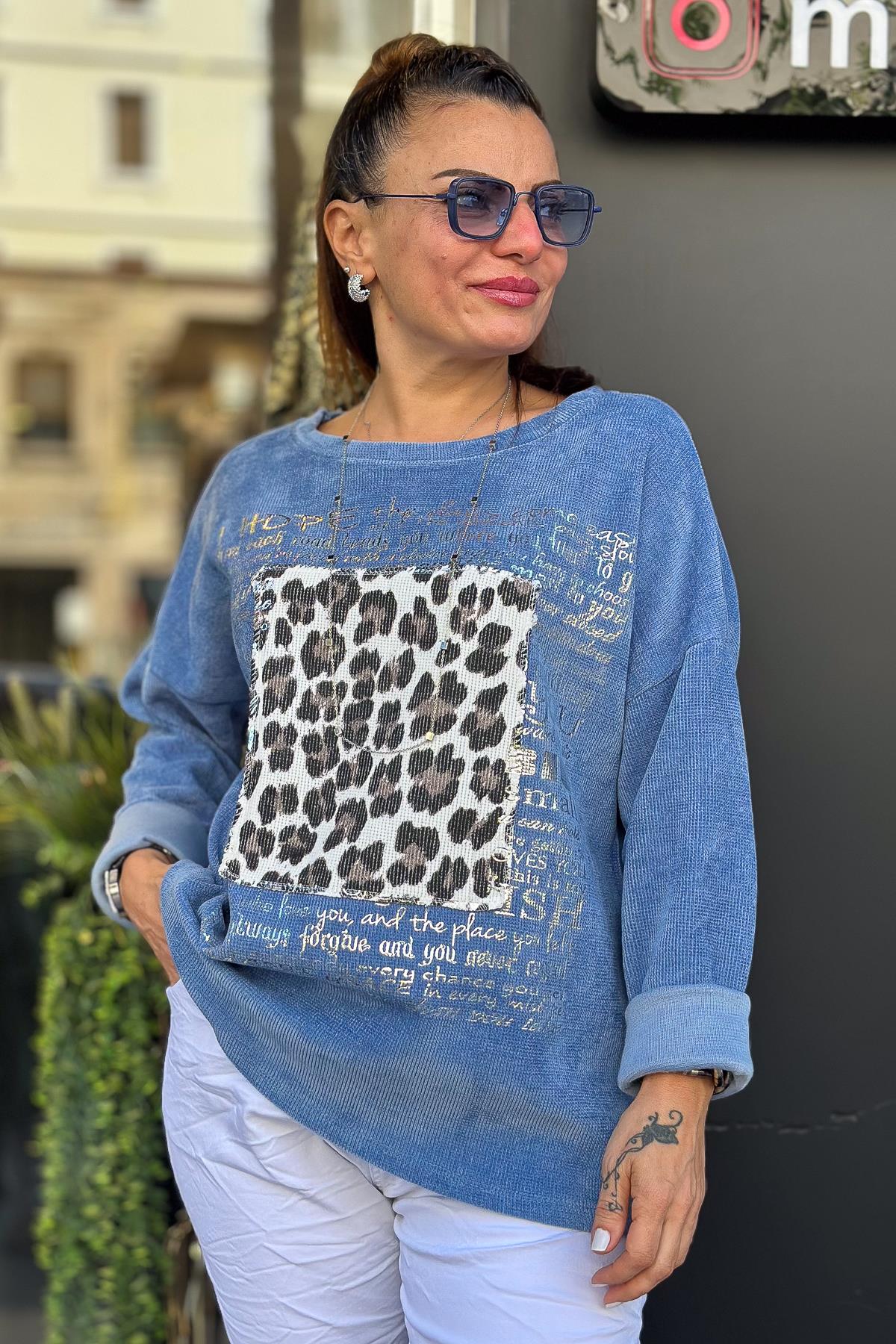 Leopar Desenli Yuvarlak Yaka Kadife Sweet İndigo RenkBLUZ