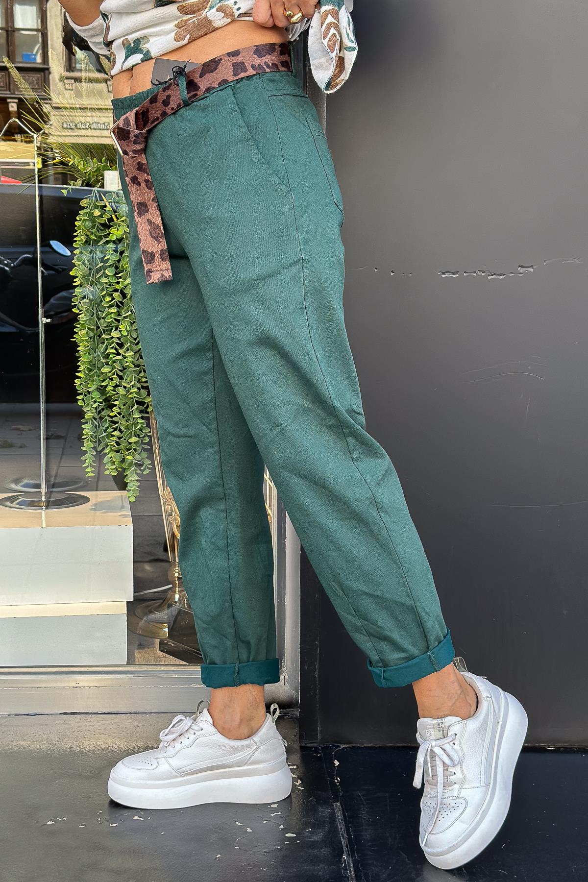 Leopar Kemerli Basic Likralı Pantolon Nefti Yeşil RenkPANTOLON