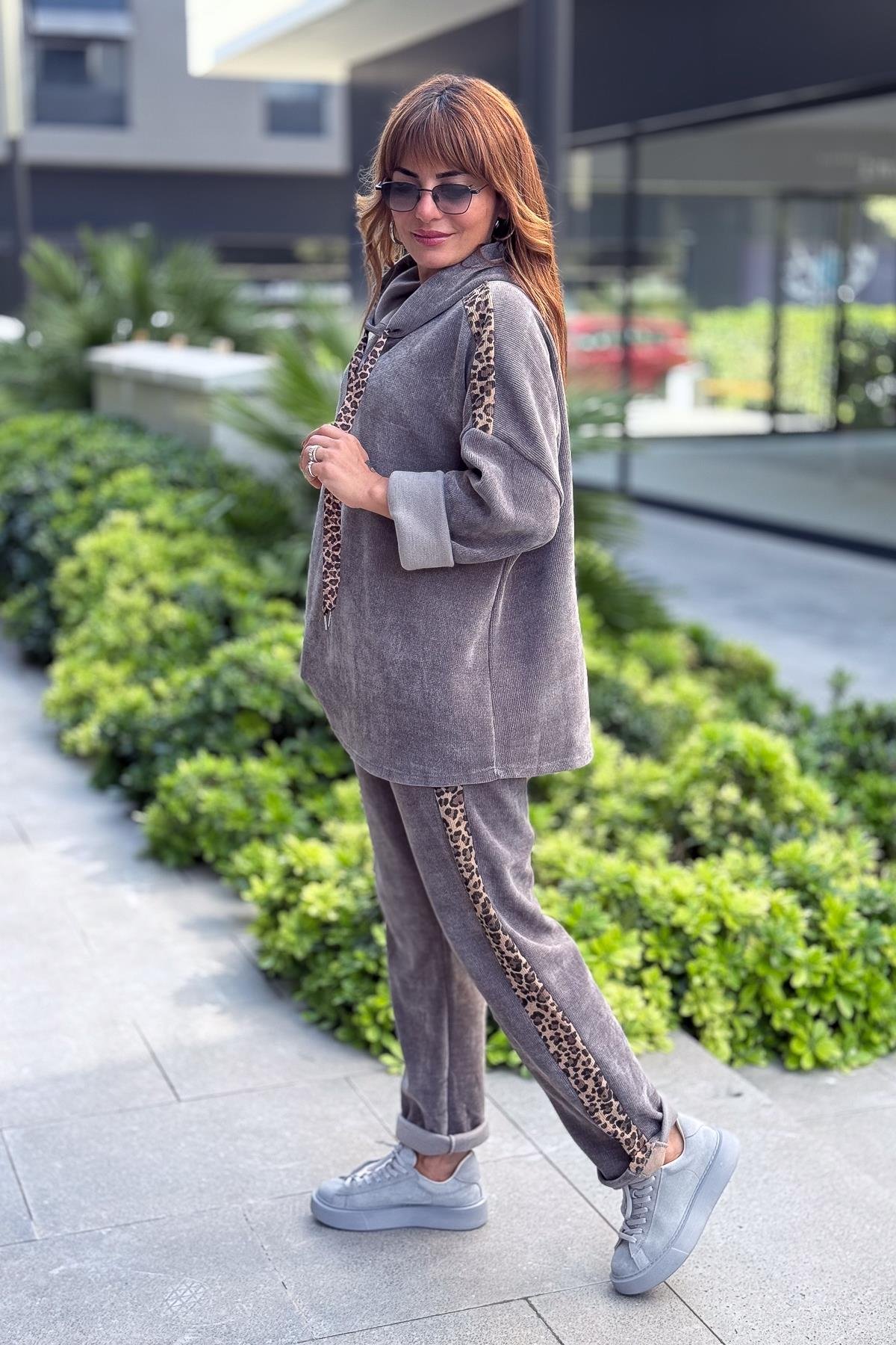 Leopar Şeritli Kapüşonlu Kadife Sweet Gri RenkBLUZ