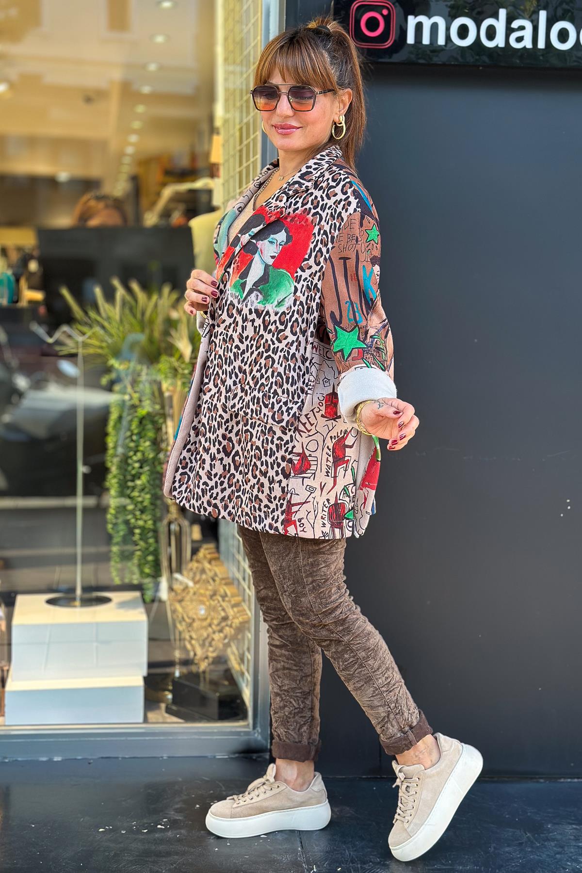 Leopar Ve Kız Desenli Kadife Blazer Ceket Camel RenkCEKET