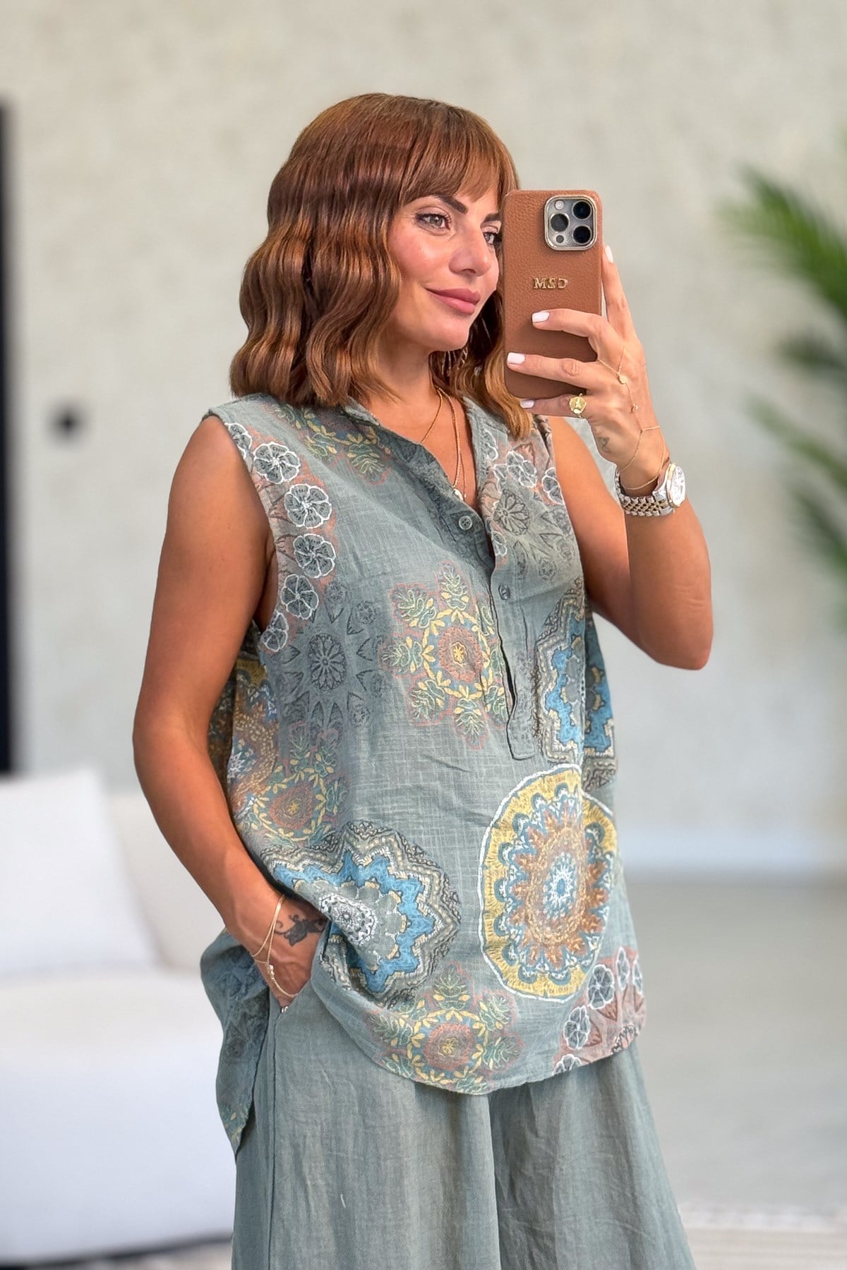 Mandala Desen Hakim Yaka 3 Düğmeli Pamuklu Gömlek Haki RenkGÖMLEK