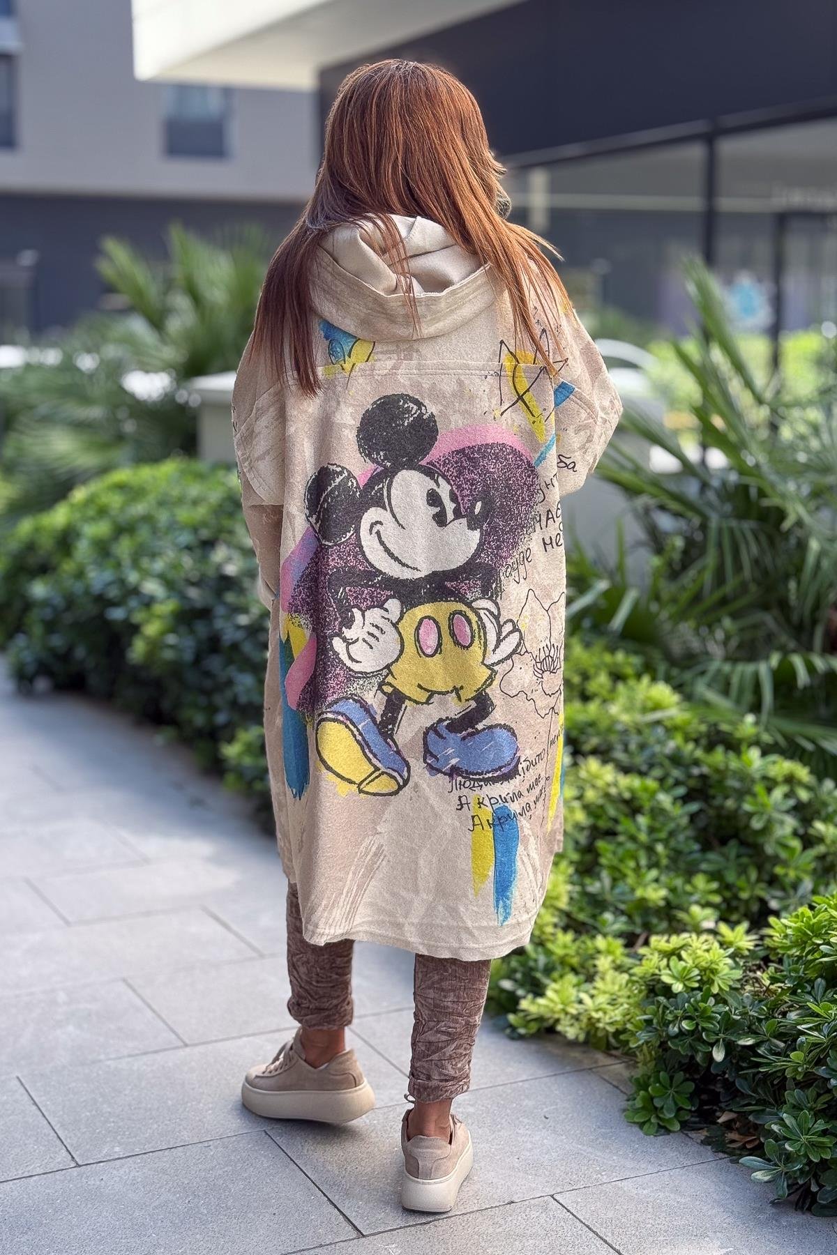 Mickey Desenli Keçe Kumaş Önden Düğmeli Kapüşonlu Kaban Bej RenkMONT & KABAN