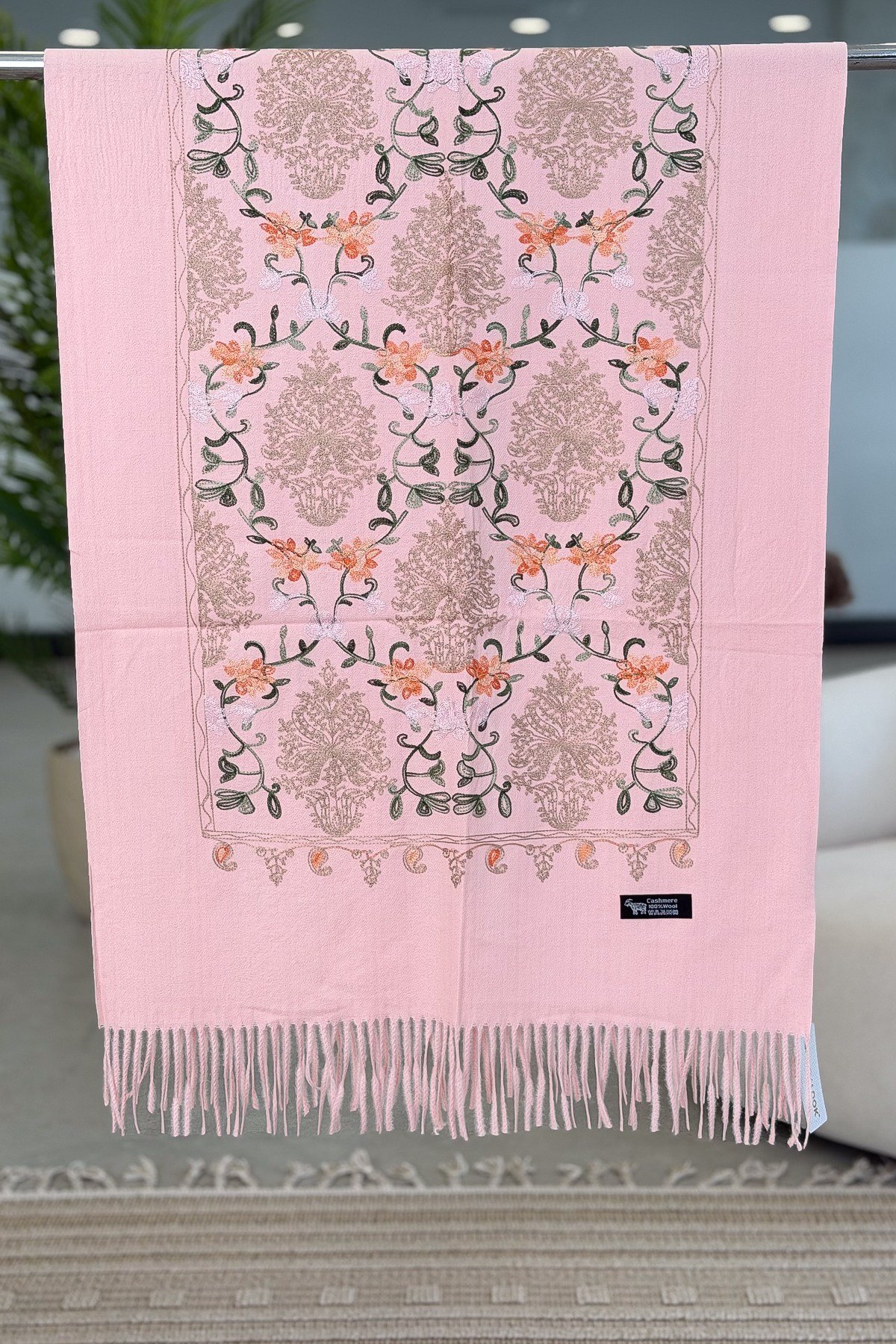 Motif Nakış İşlemeli Kaşmir Şal Pudra RenkŞAL & FULAR
