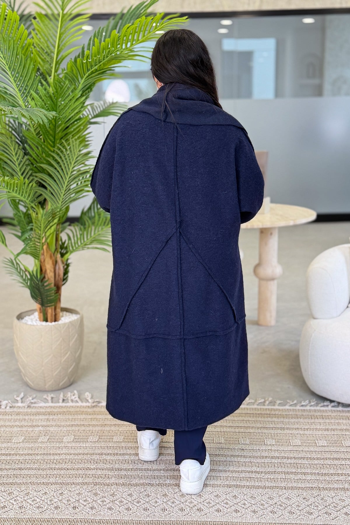Oversize Kalıp Önden Bağlamalı Uzun Boy Keçe Kaban Lacivert RenkMONT & KABAN