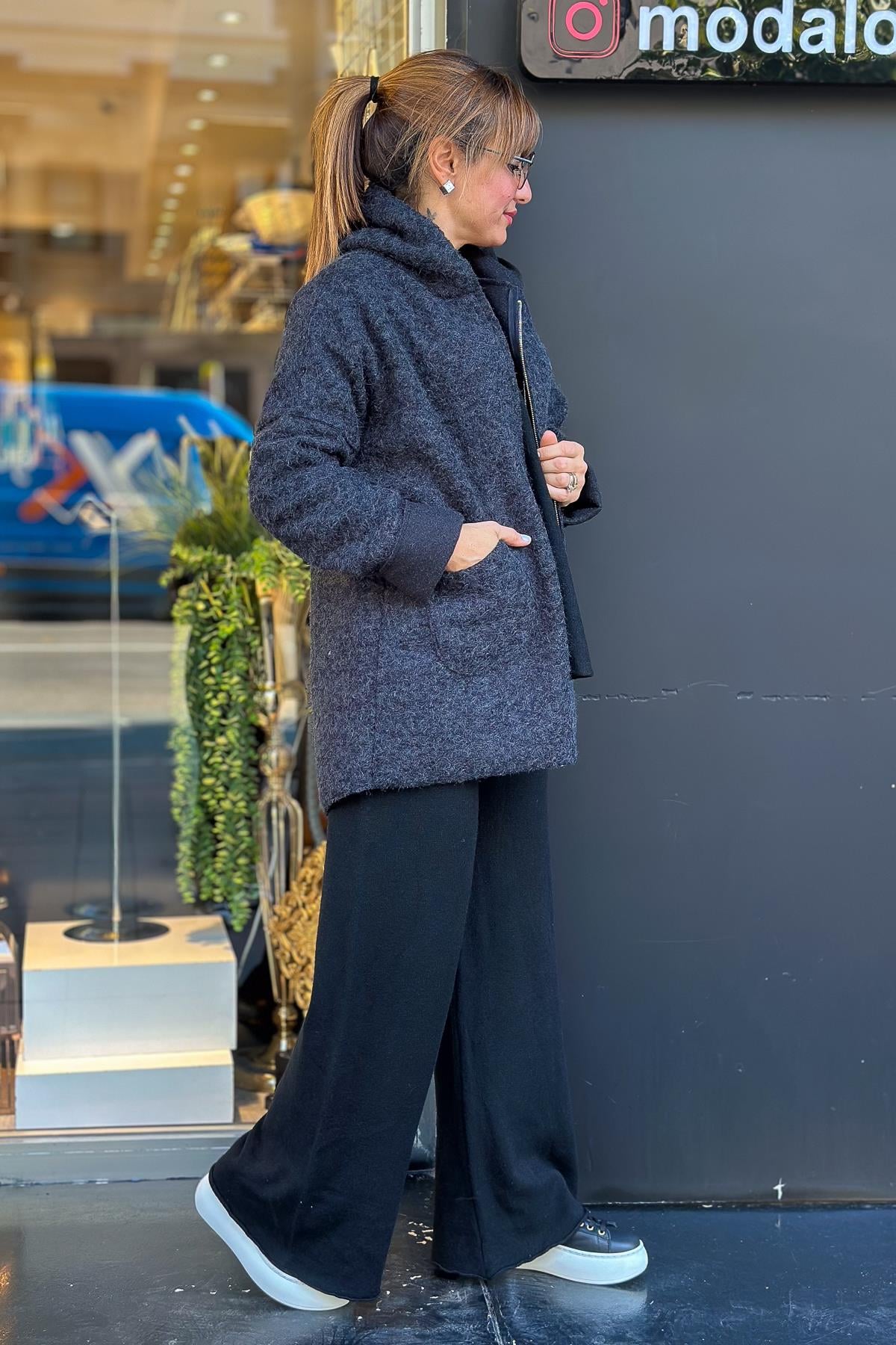 Oversize Keçe Kaban Siyah RenkMONT & KABAN