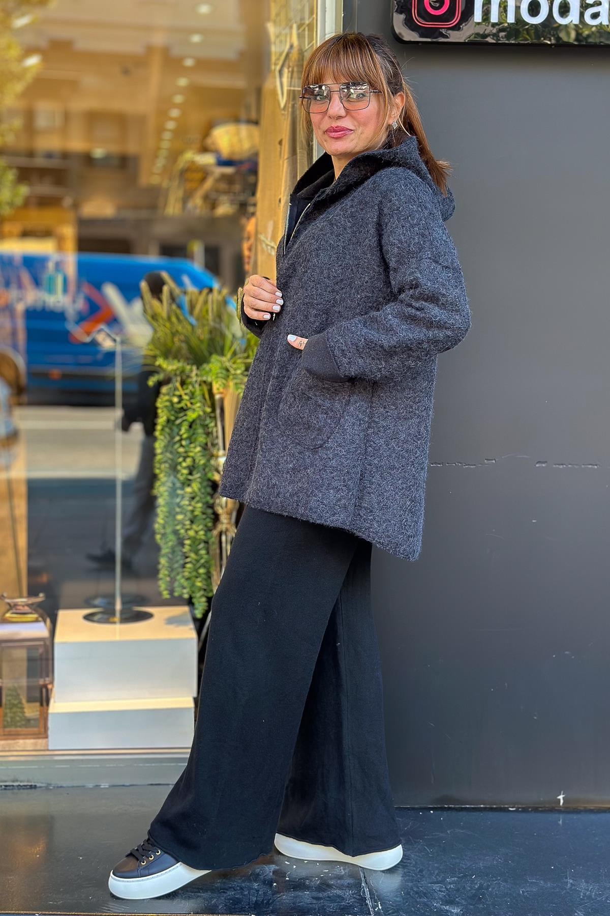 Oversize Keçe Kaban Siyah RenkMONT & KABAN