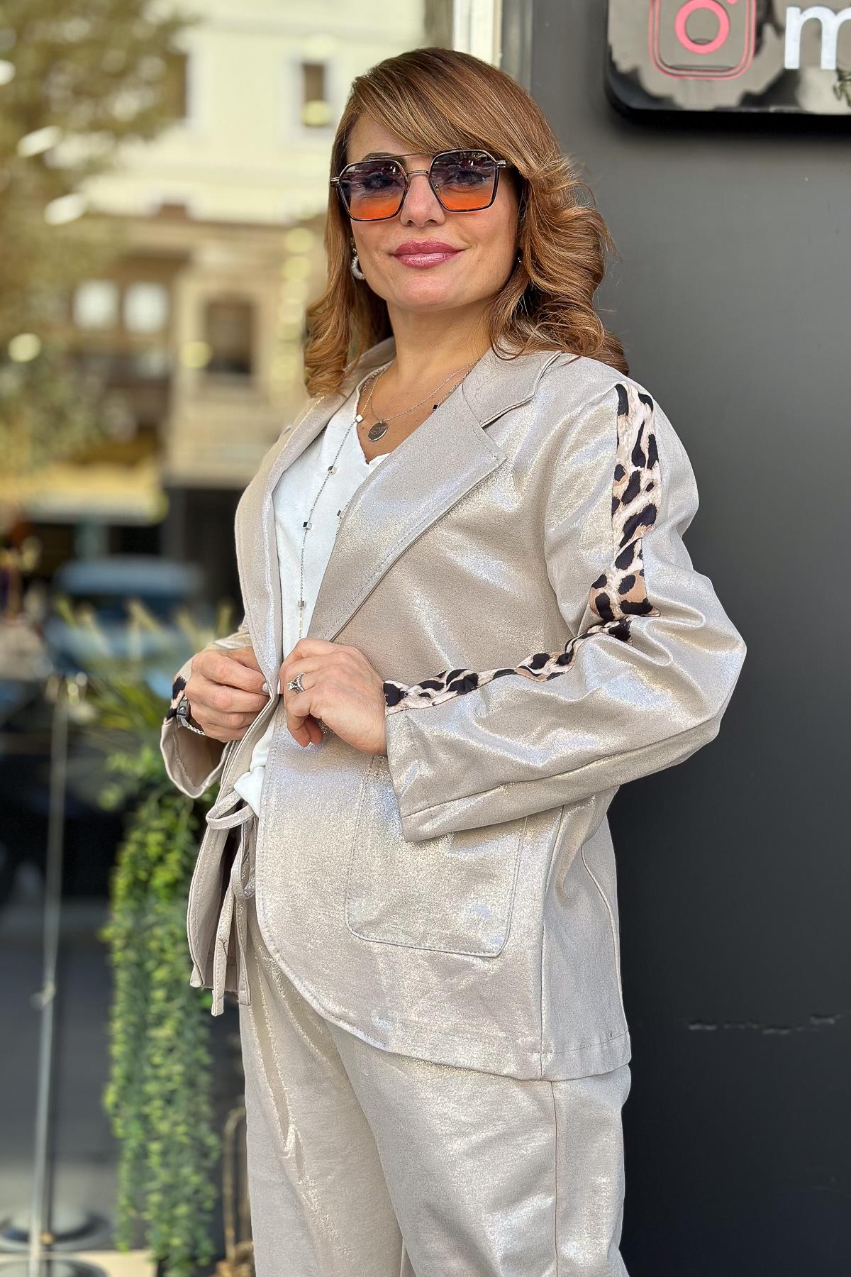 Simli Kumaş Leopar Şeritli Bej Zeminli Blazer Gümüş RenkCEKET