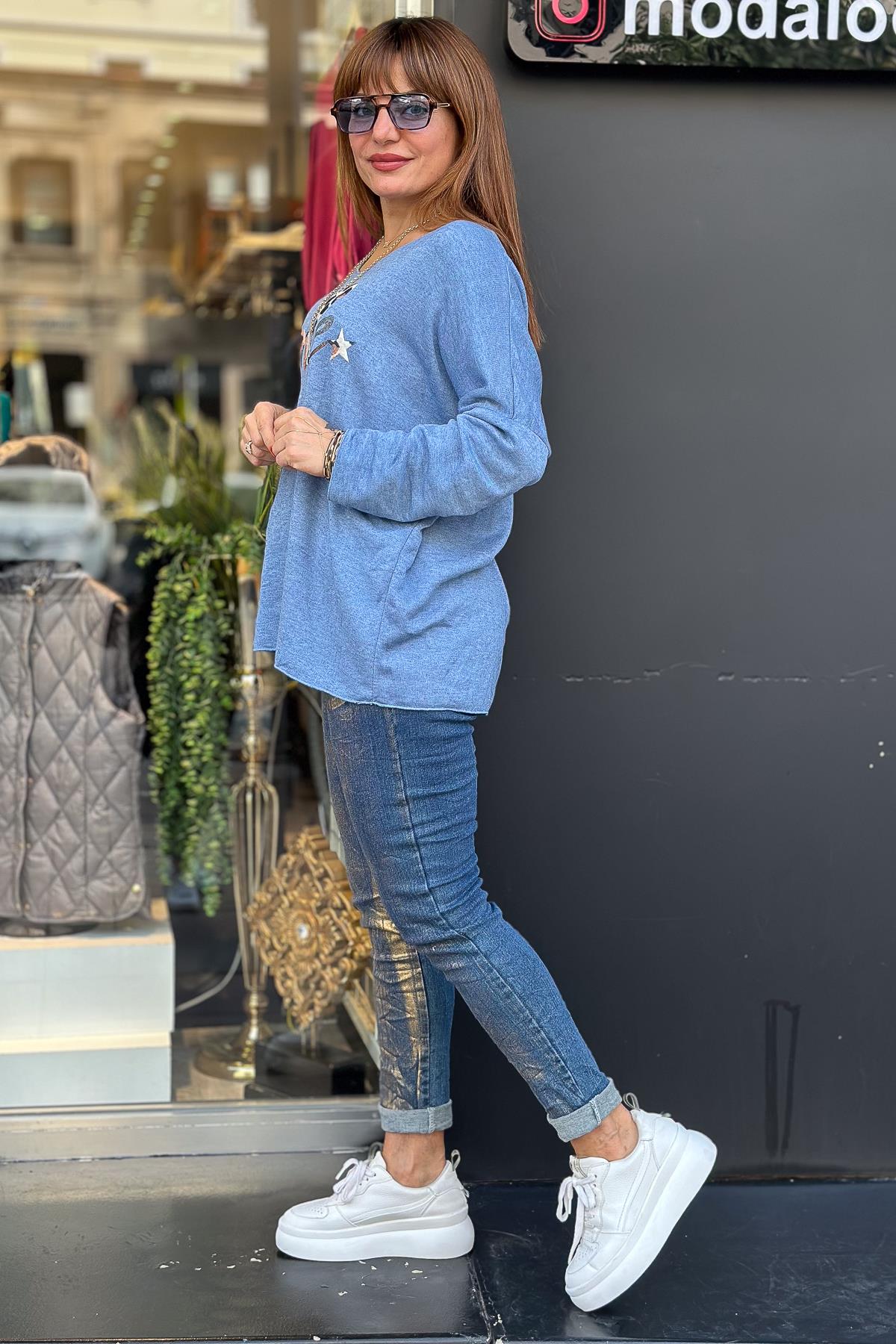 Smile Yazı Detaylı V Yaka İnce Triko İndigo RenkBLUZ