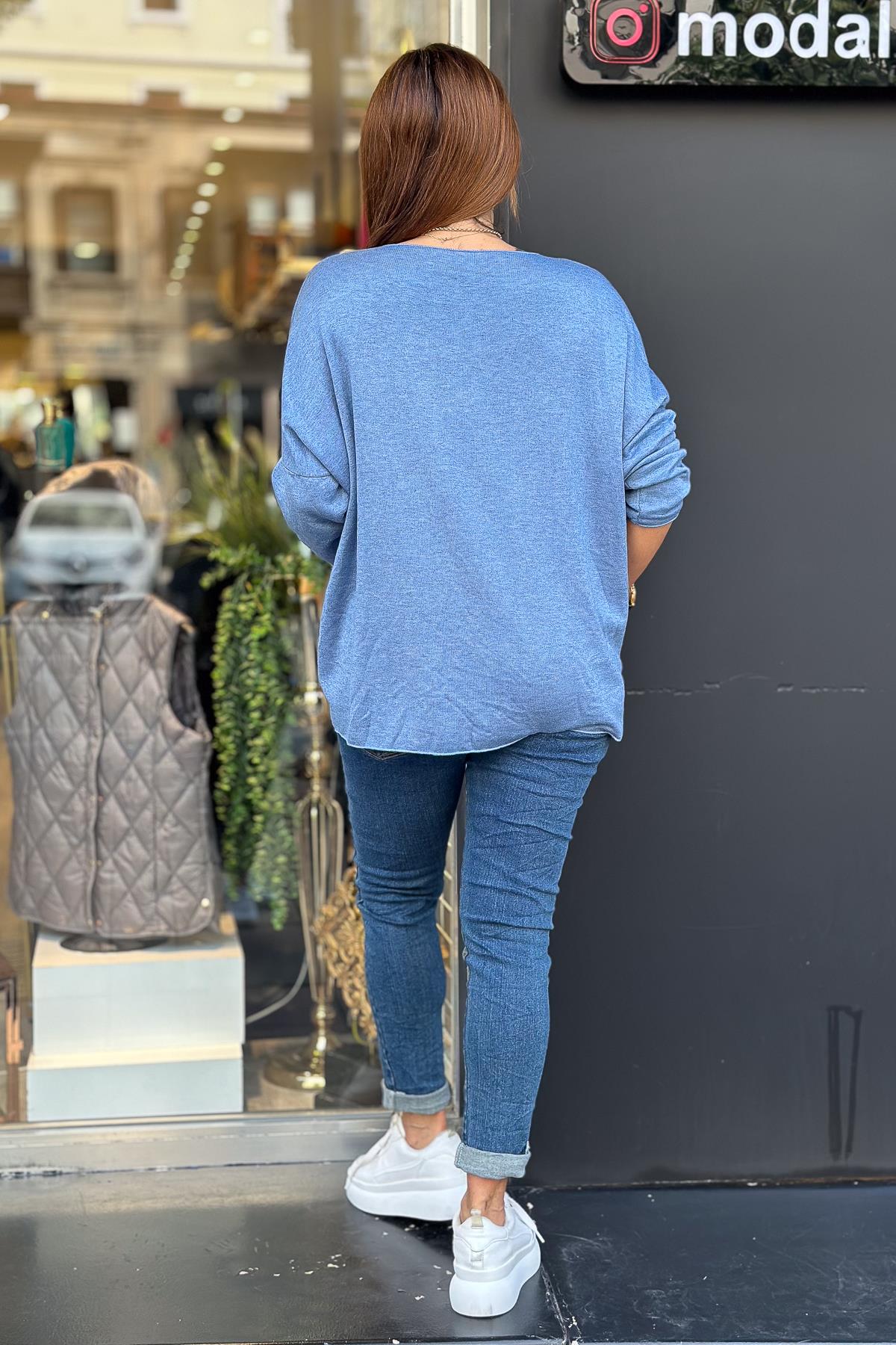 Smile Yazı Detaylı V Yaka İnce Triko İndigo RenkBLUZ