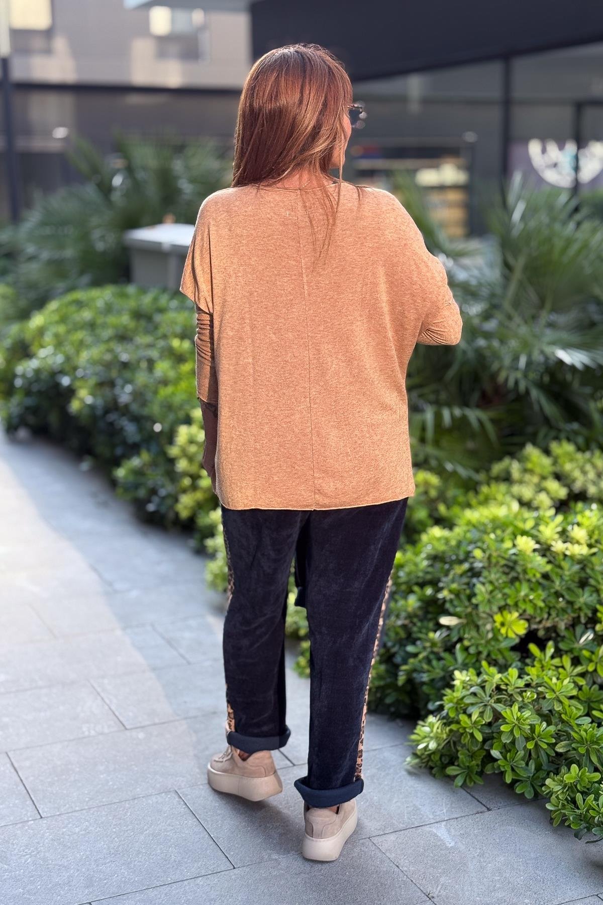 V Yaka Basic Triko Camel RenkBLUZ