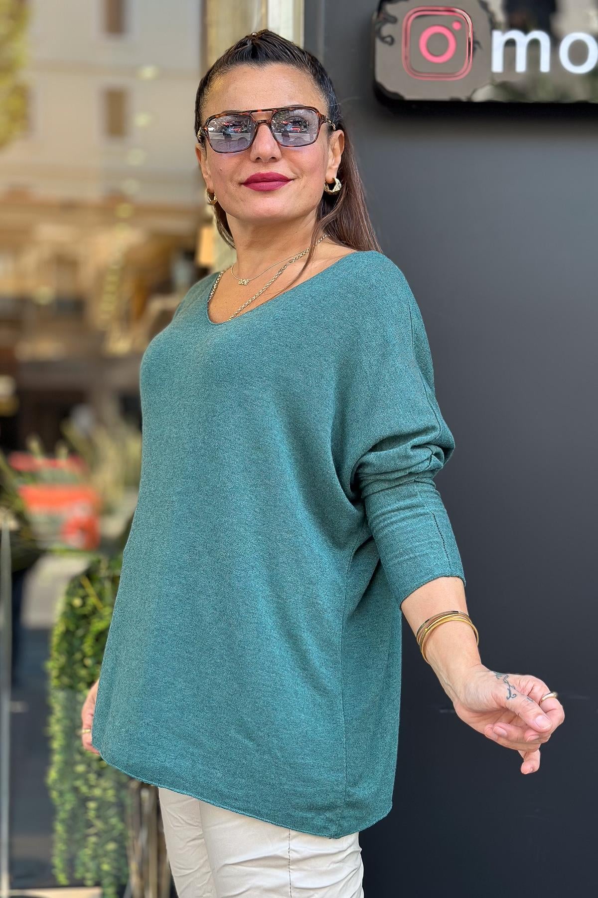 V Yaka İnce Triko Nefti Yeşil RenkBLUZ
