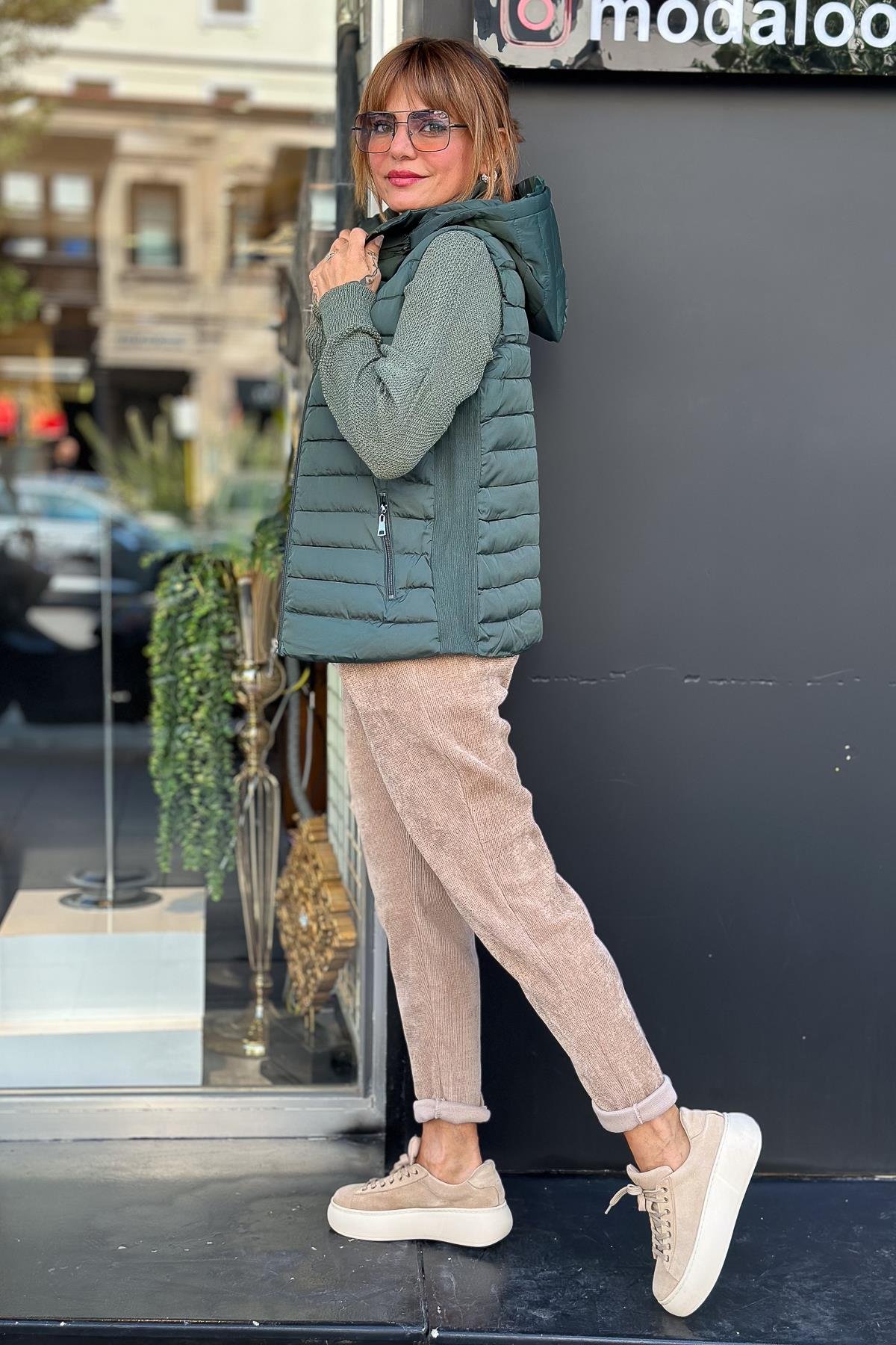 Yan Tarafı Triko Detaylı Anorak Yelek Yeşil RenkYELEK