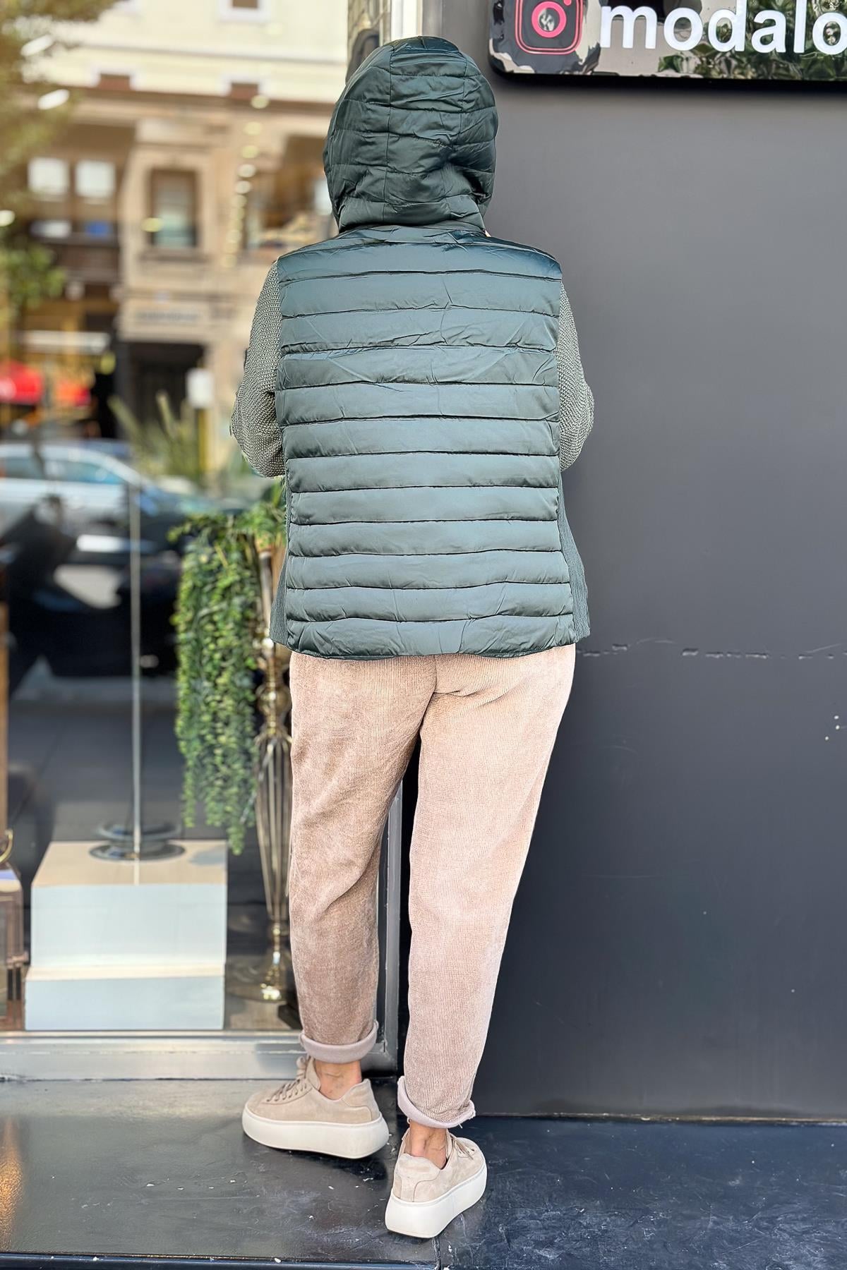 Yan Tarafı Triko Detaylı Anorak Yelek Yeşil RenkYELEK